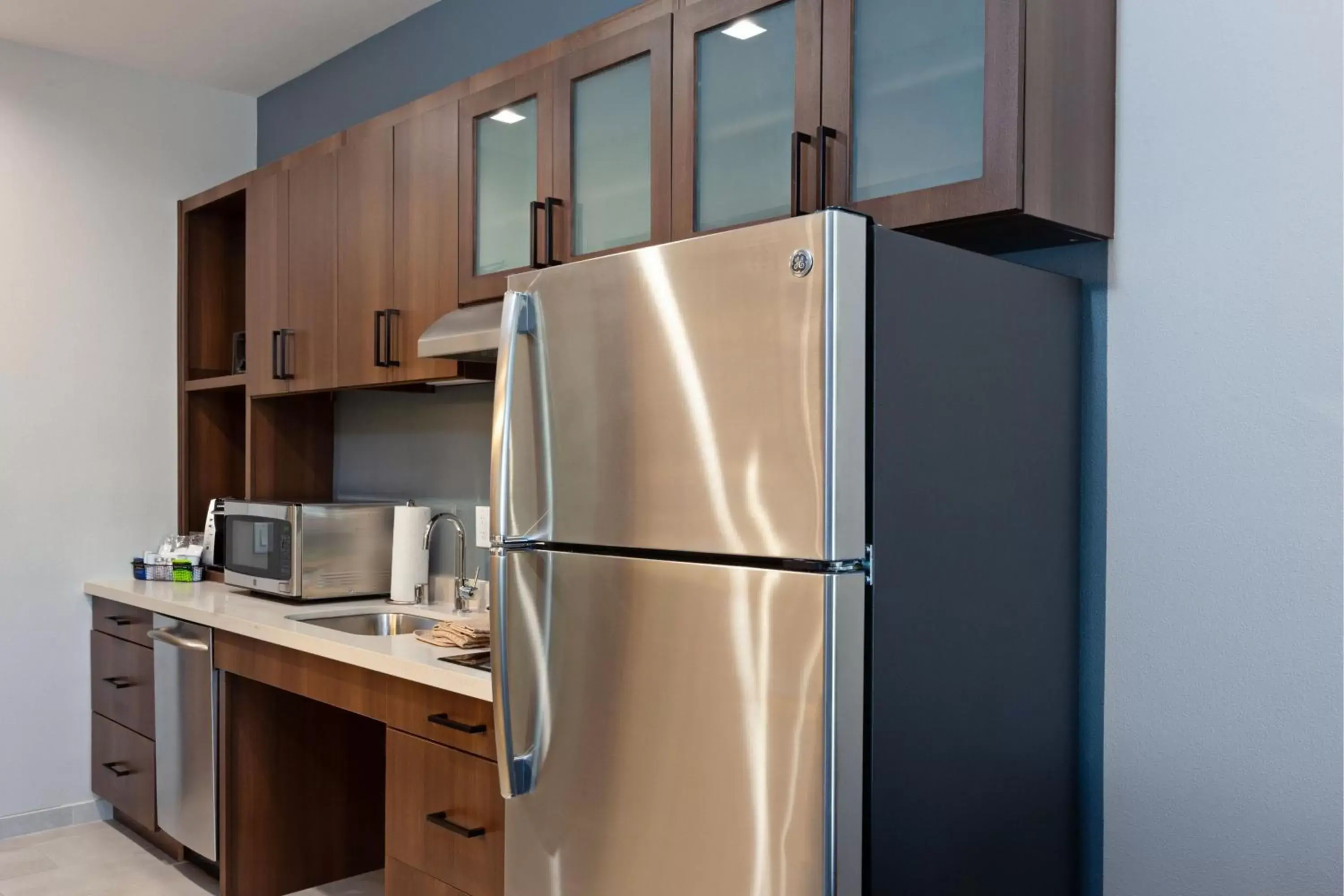 Kitchen or kitchenette, Kitchen/Kitchenette in TownePlace Suites by Marriott San Diego Central