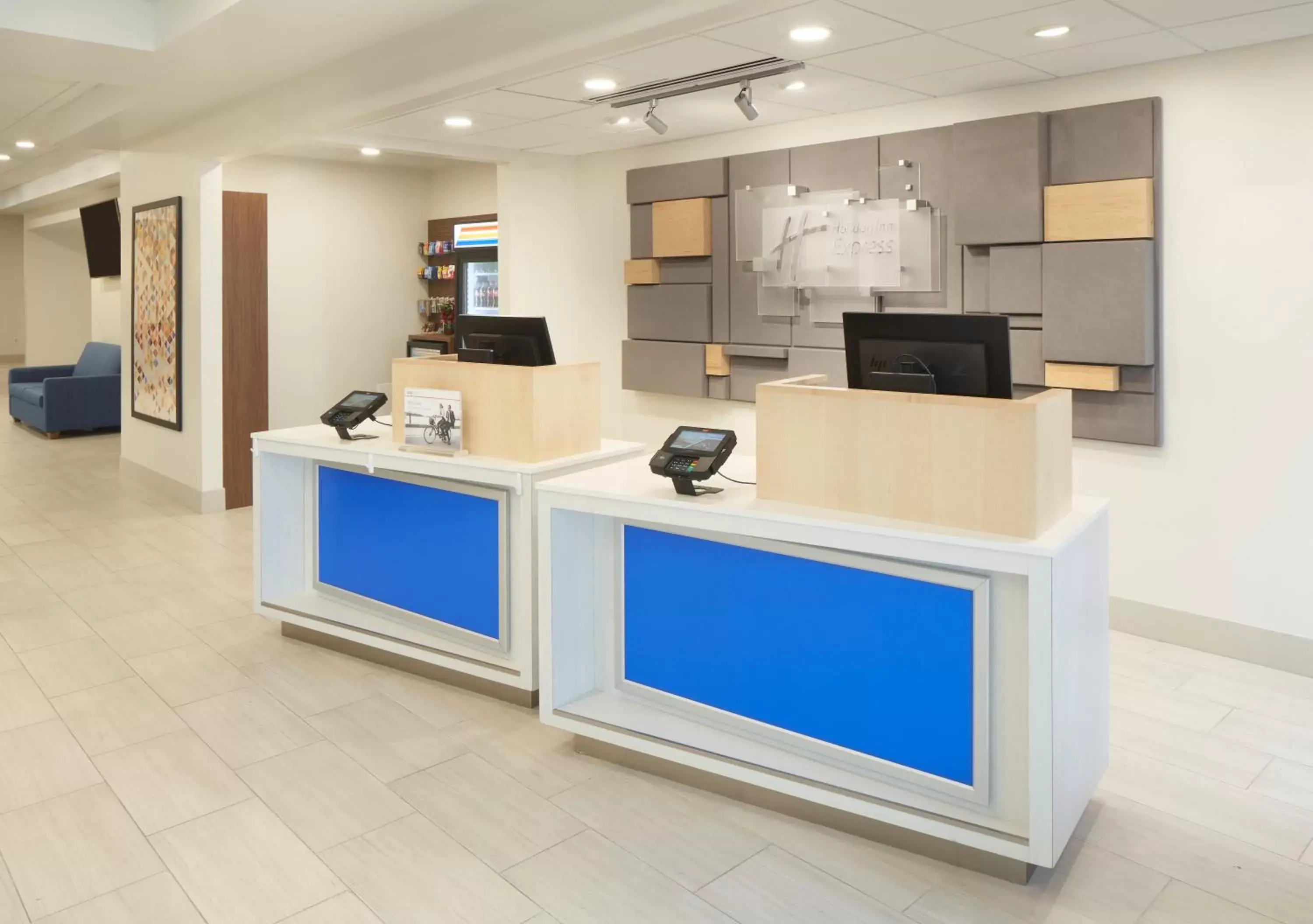 Property building, Lobby/Reception in Holiday Inn Express Boca Raton - West, an IHG Hotel