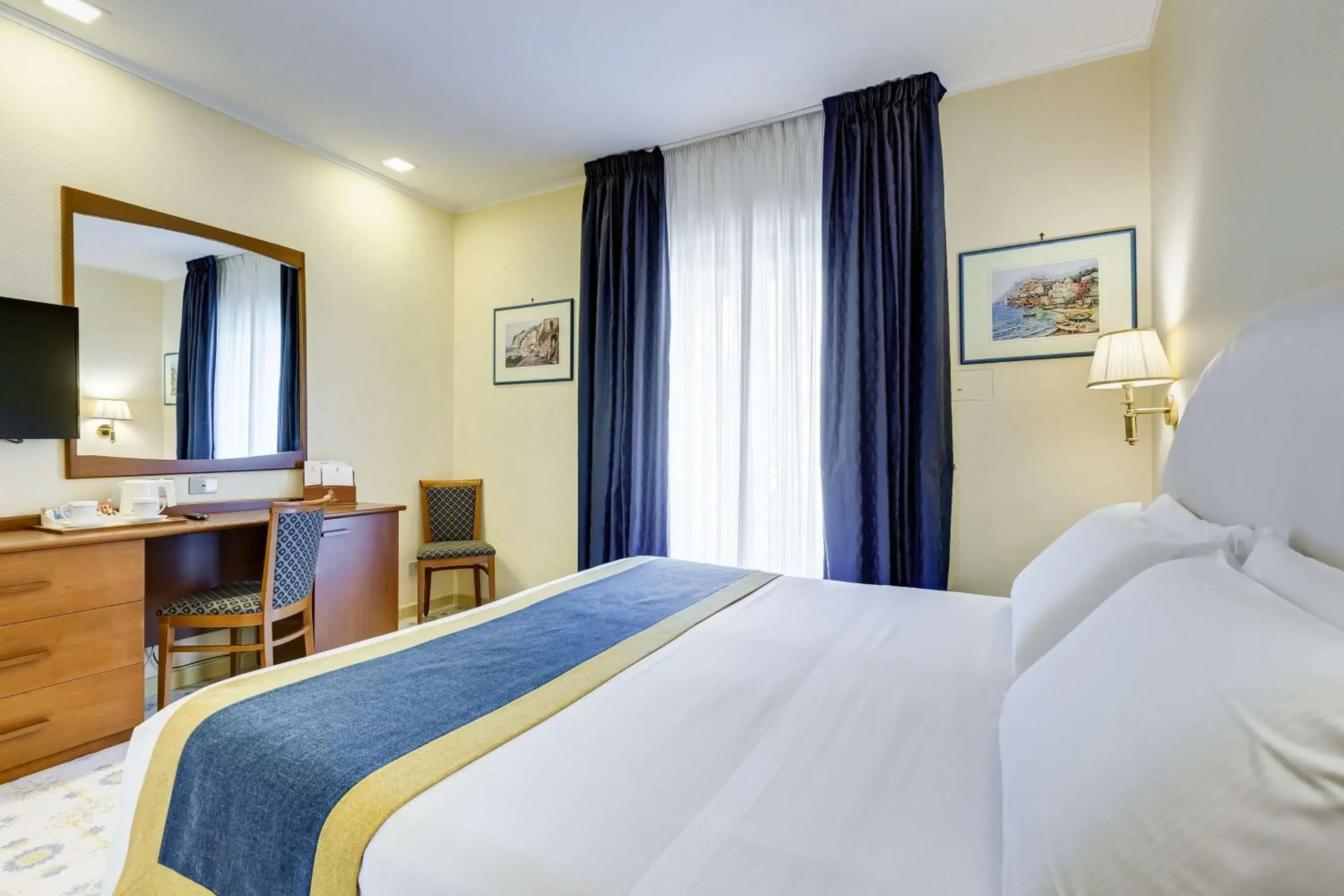 Bedroom, Bed in Best Western Hotel La Solara Bedroom, Bed in Best Western Hotel La Solara