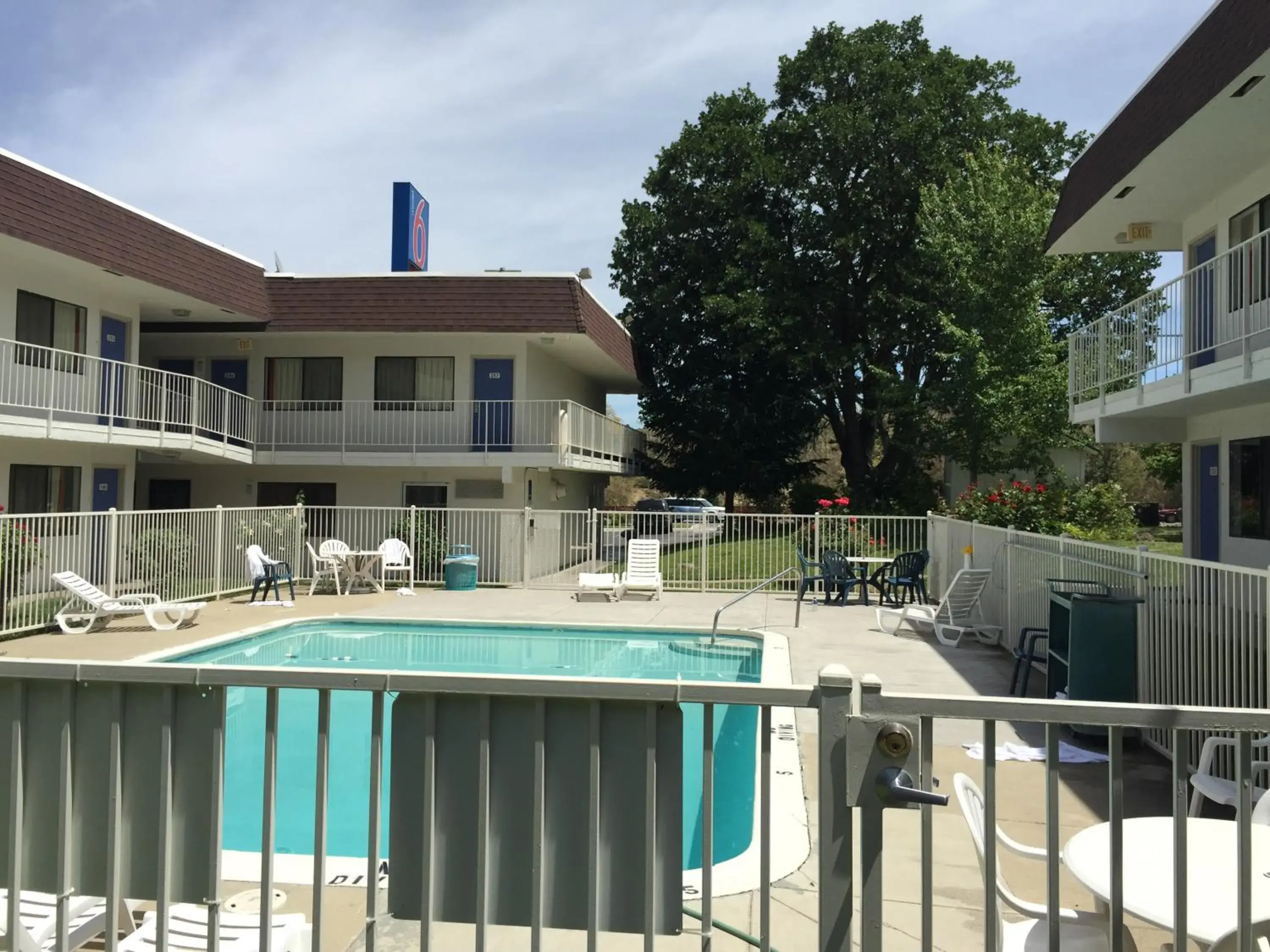 Swimming pool, Pool View in Motel 6-Yreka, CA