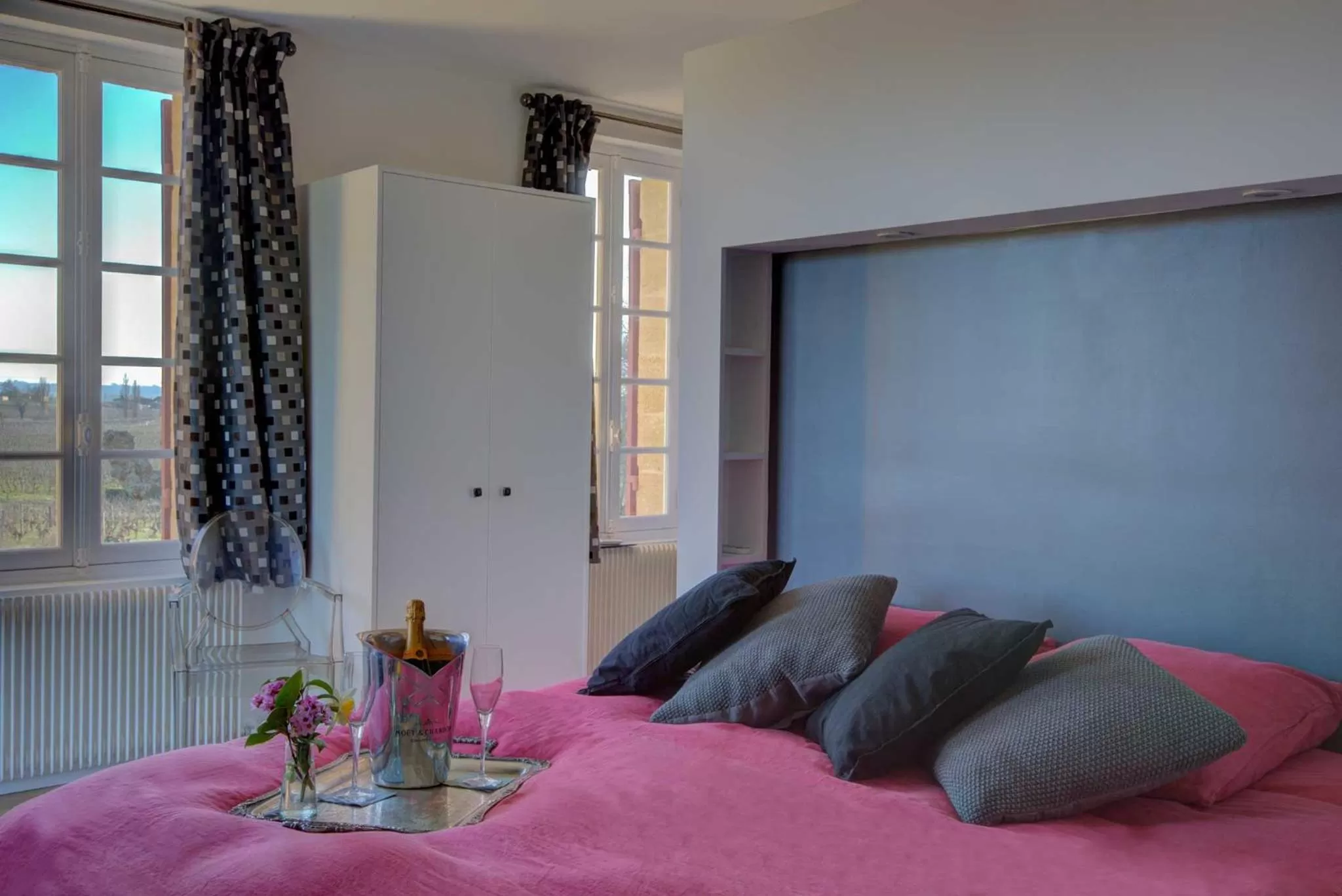 Suite with Hot Tub in Chateau du Palanquey & SPA