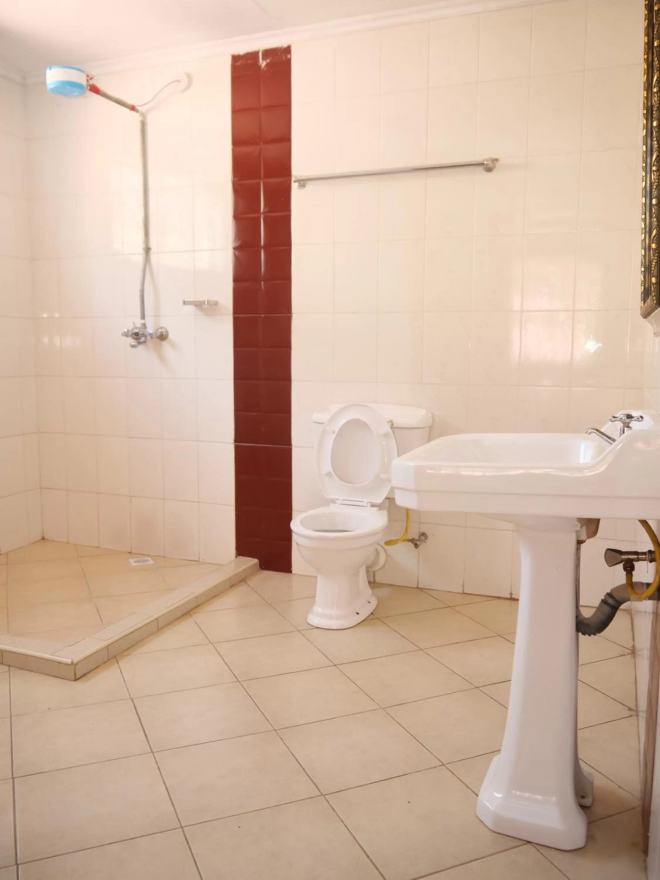 Shower, Bathroom in Milimani Comfort