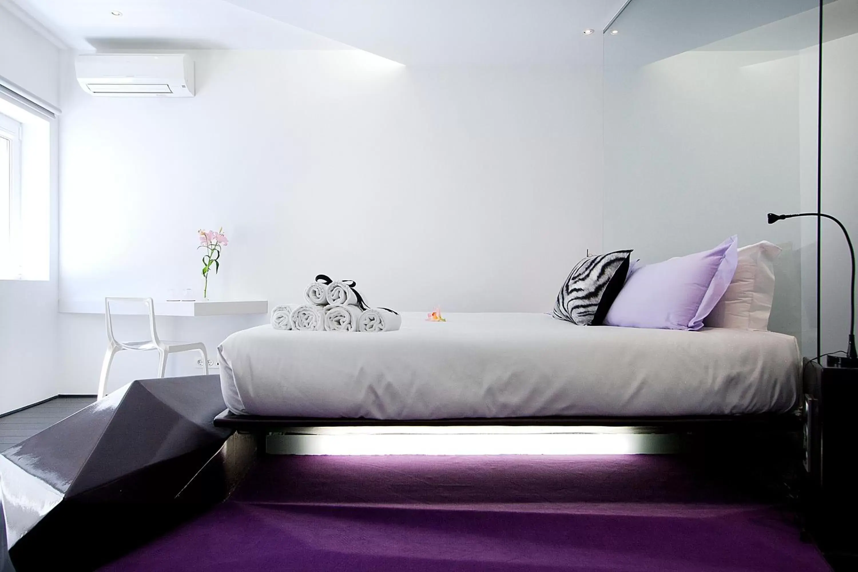 Bedroom, Seating Area in Absoluto Design Hotel