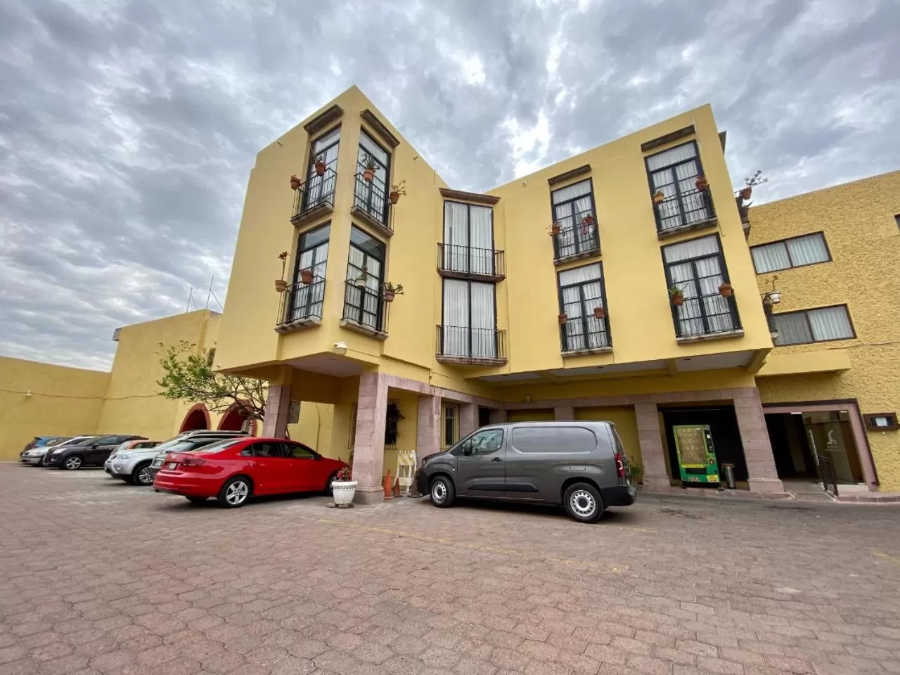 Parking in Hotel Senorial