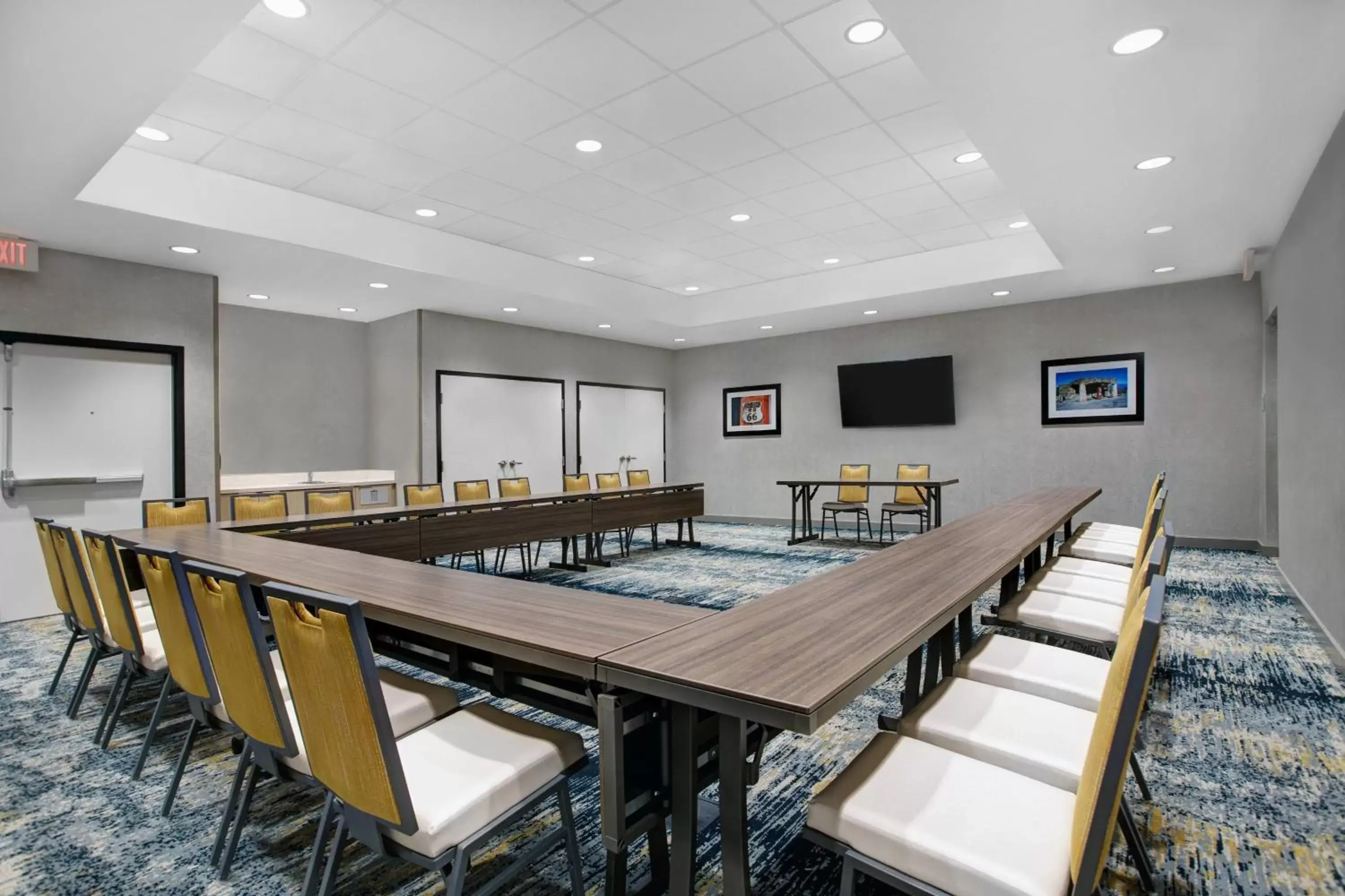 Meeting/conference room in TownePlace Suites by Marriott Phoenix Glendale Sports & Entertainment District