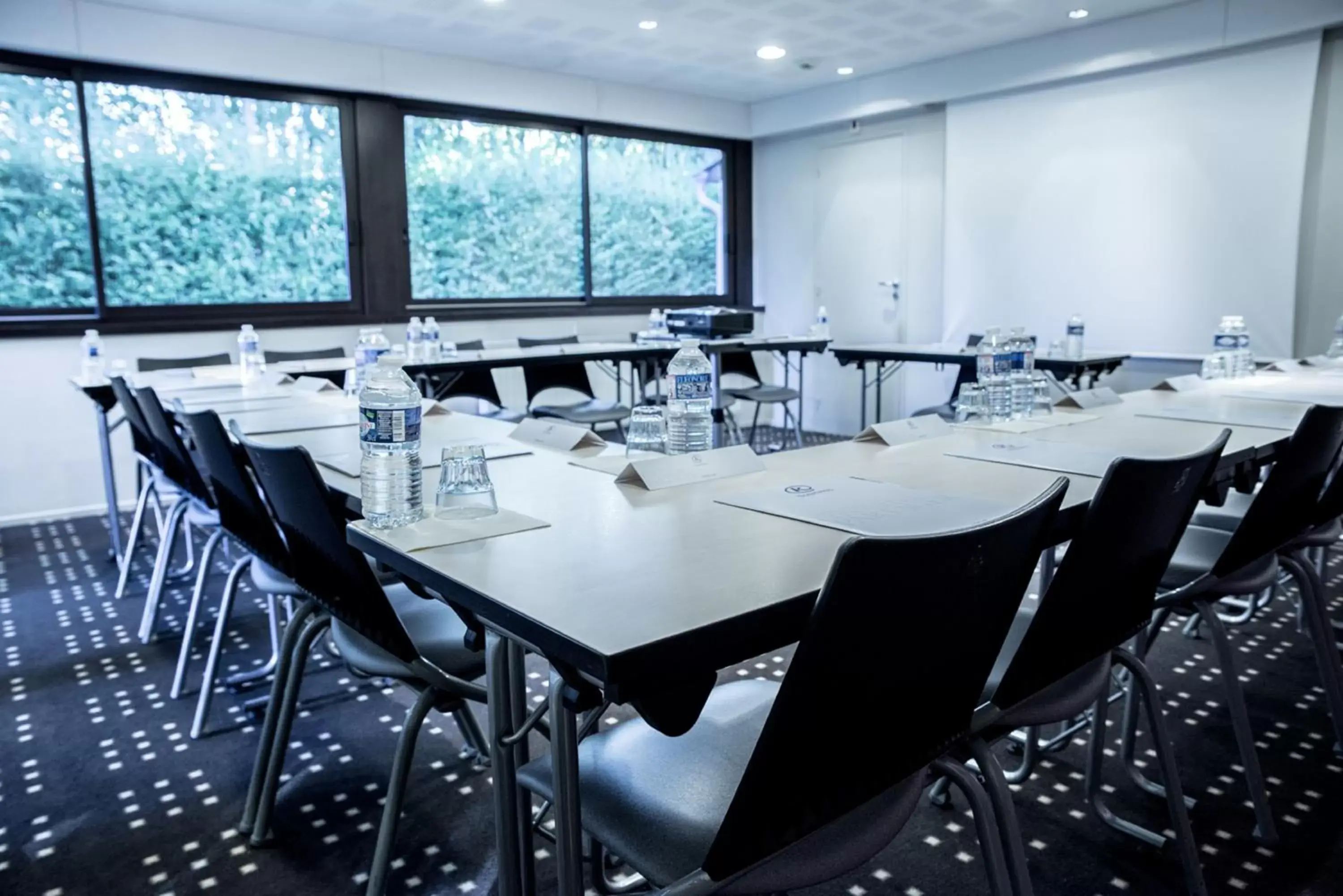 Meeting/conference room in Kyriad Rennes Nord Hotel
