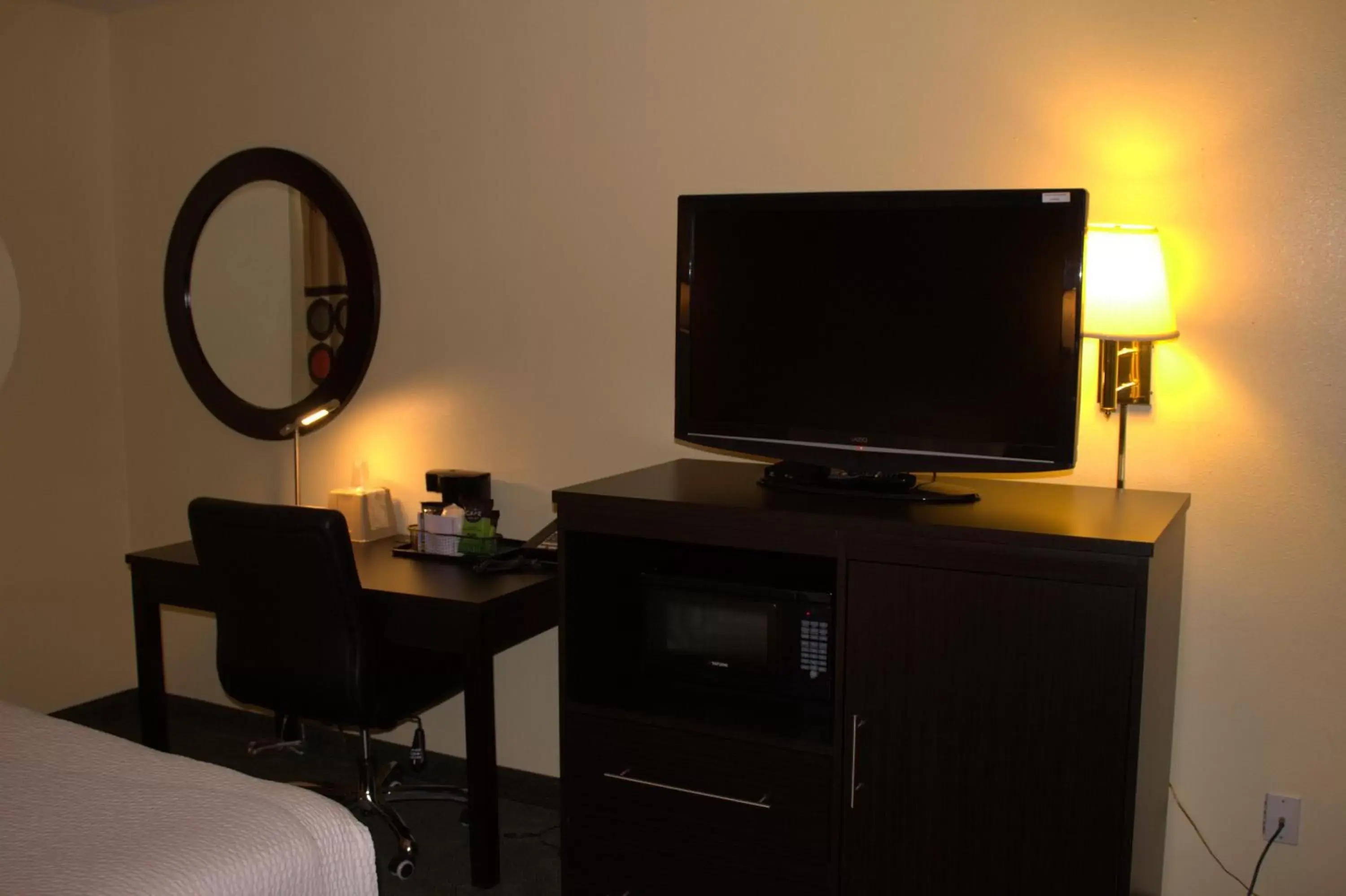 Bed in Super 8 by Wyndham Colby Bed in Super 8 by Wyndham Colby