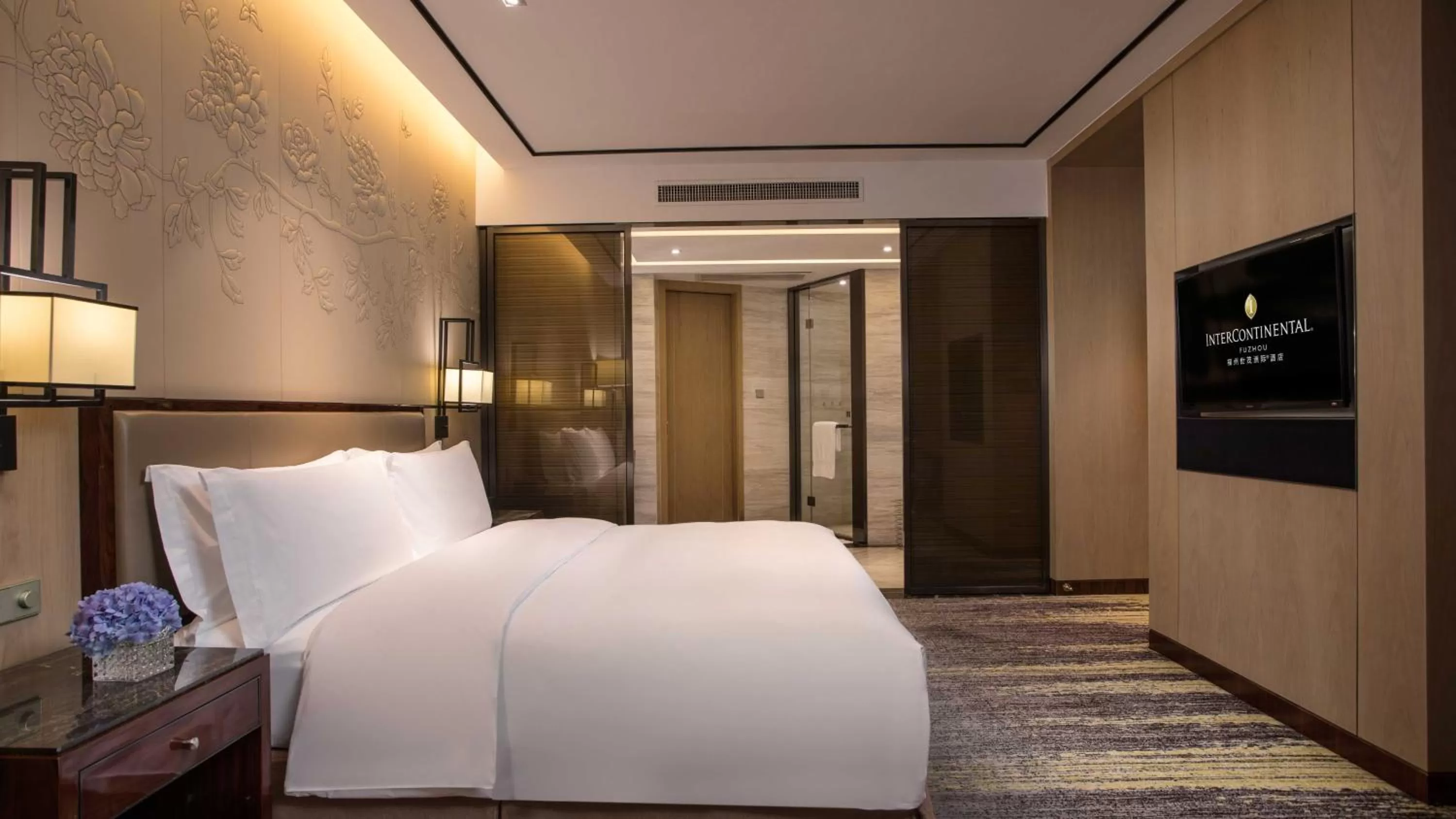 Photo of the whole room, Bed in InterContinental Fuzhou