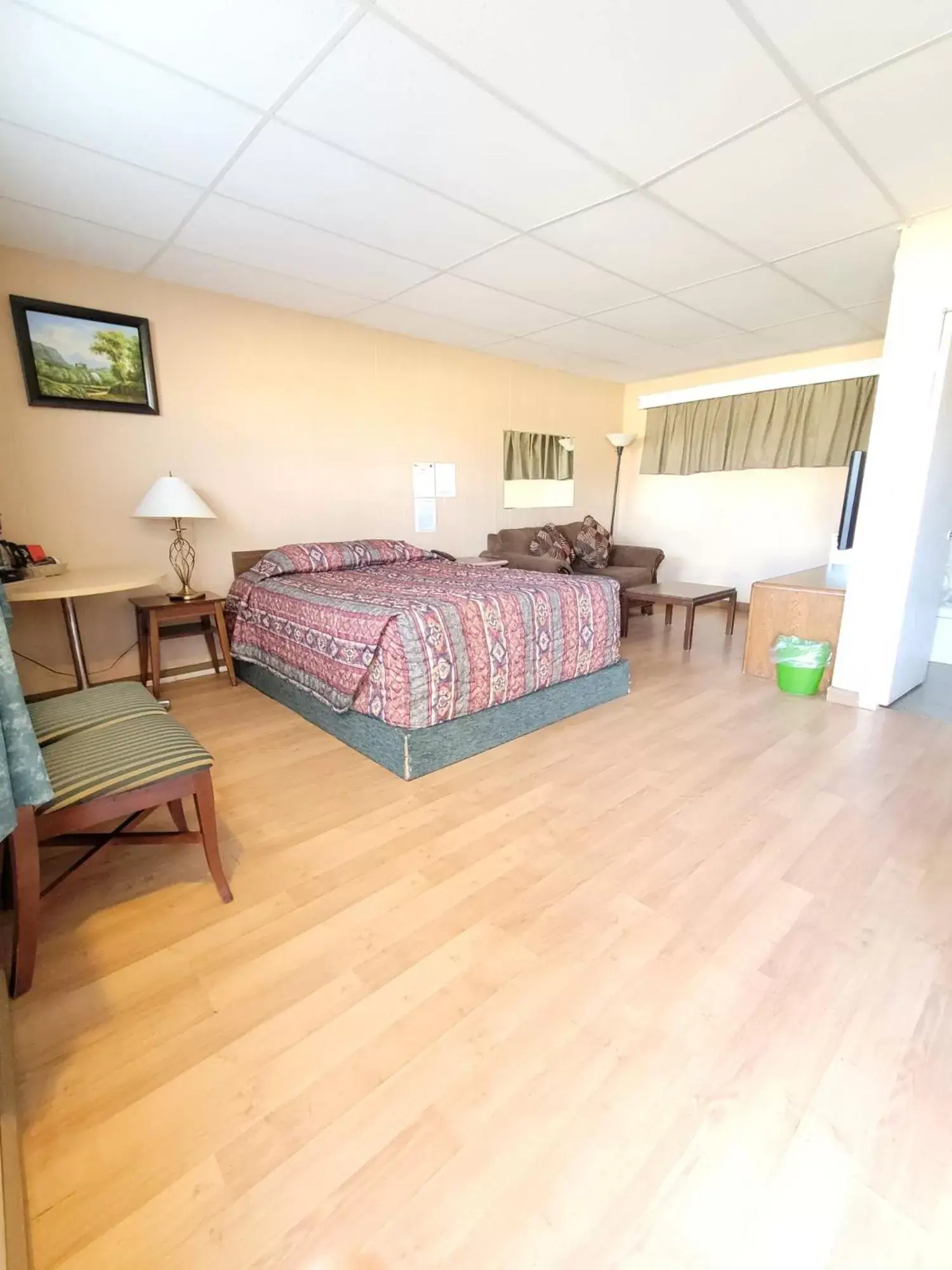 Photo of the whole room, Bed in Shannon Motel