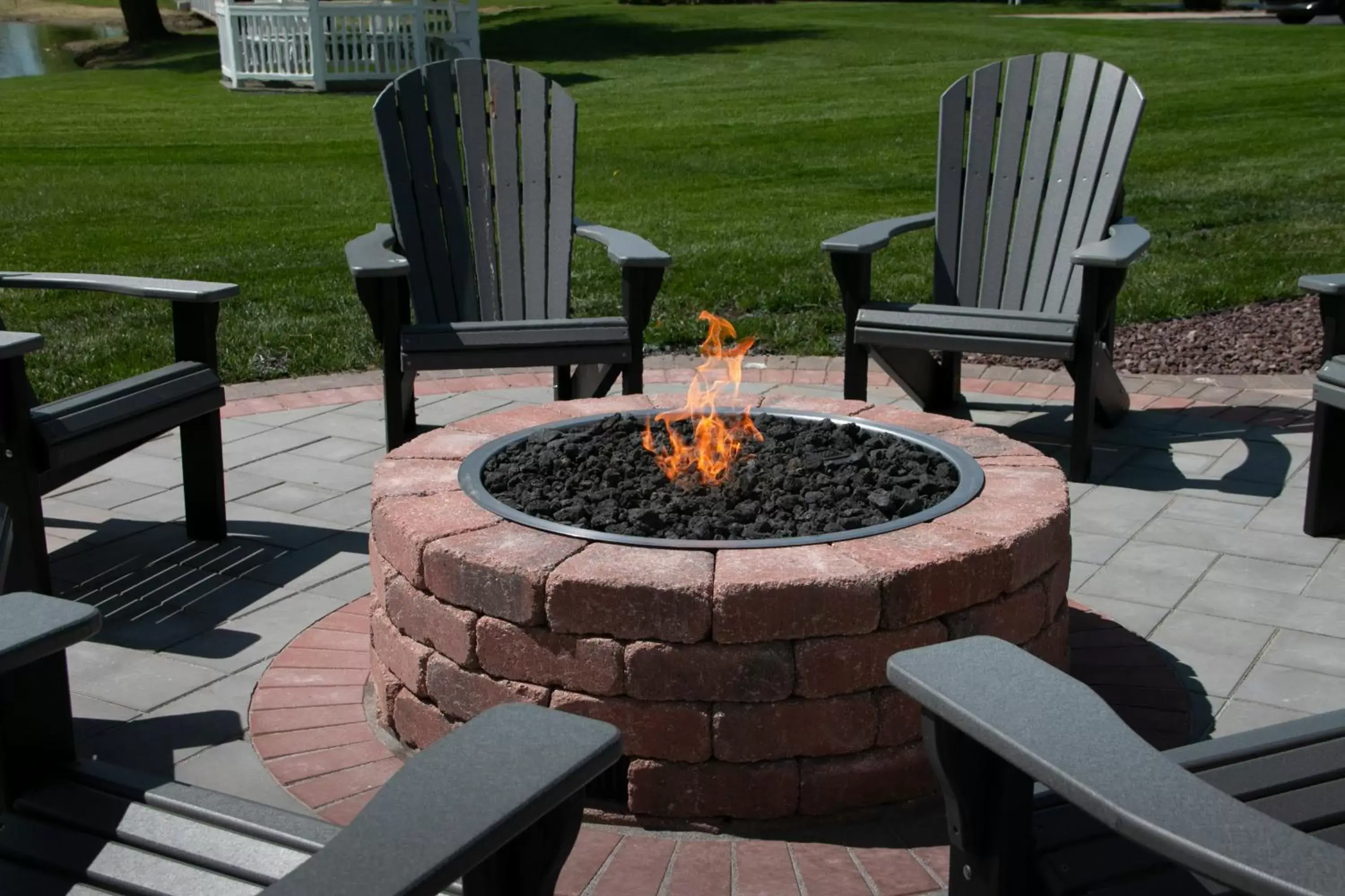 Patio in Essenhaus Inn & Conf. Center