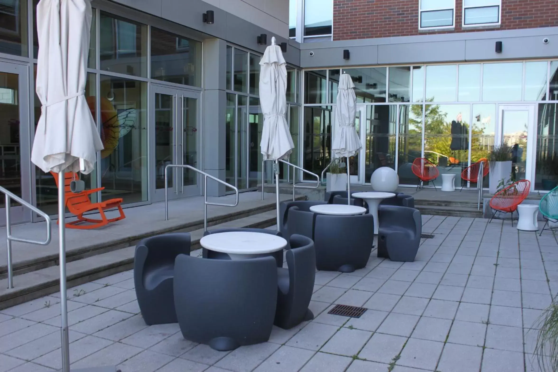 Patio in Aloft Syracuse Inner Harbor