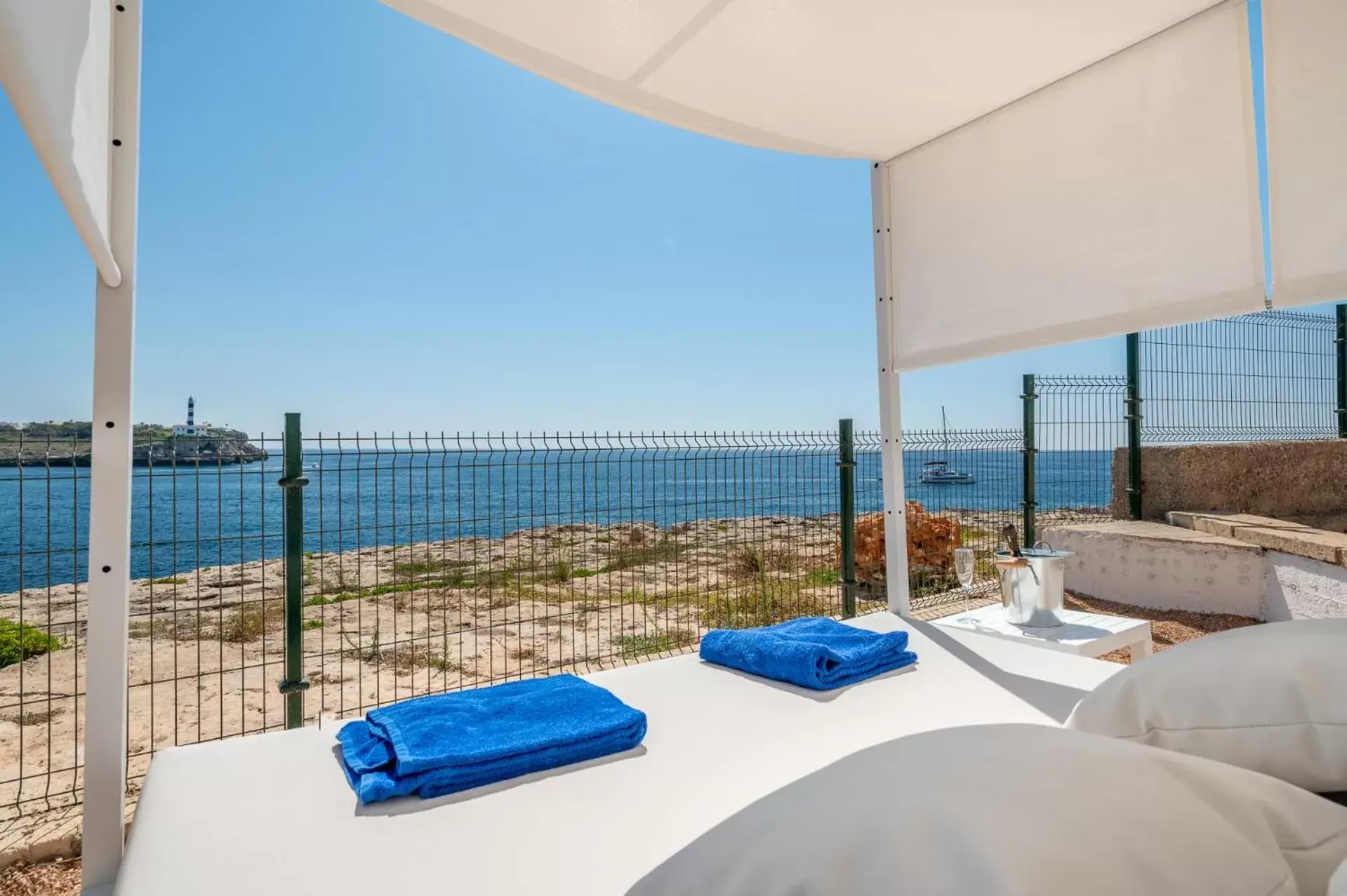 Day in Orange Colom - Seaside Apartments