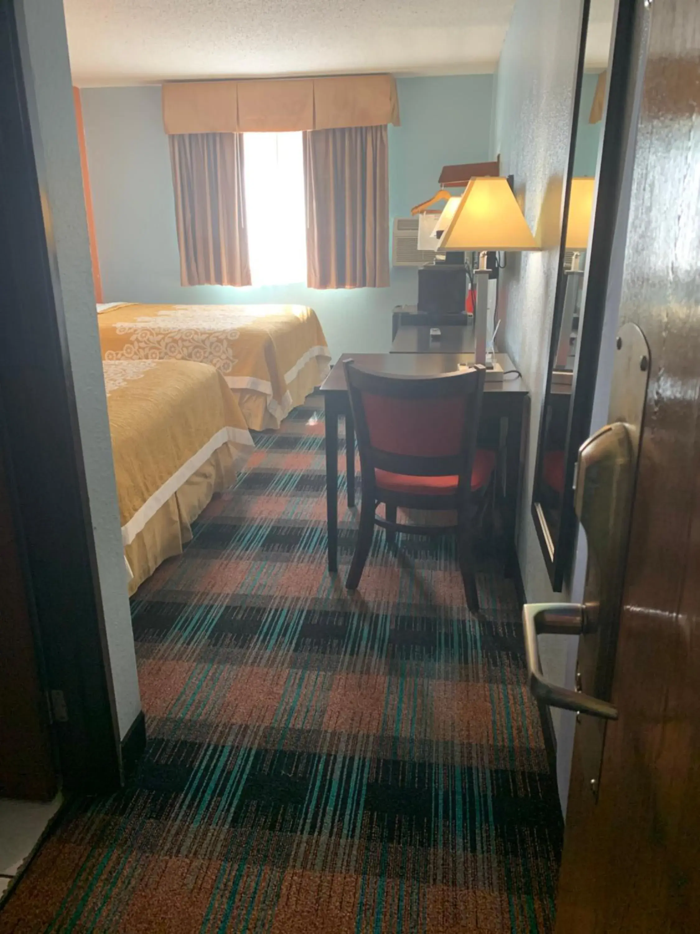 Photo of the whole room in Days Inn by Wyndham Greenwood SC