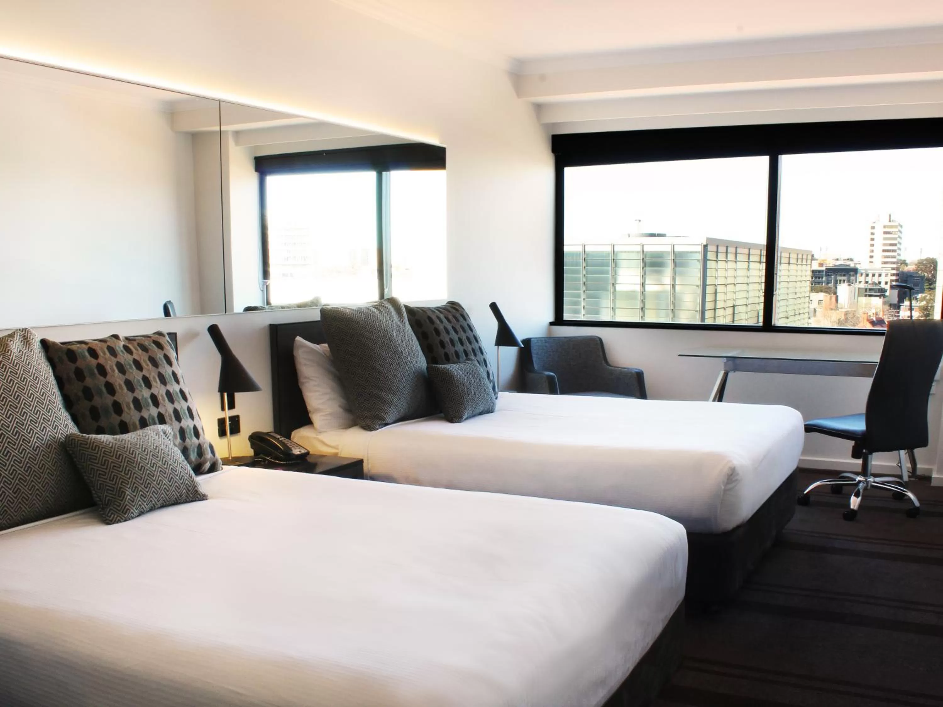 Photo of the whole room, Bed in Mercure Sydney