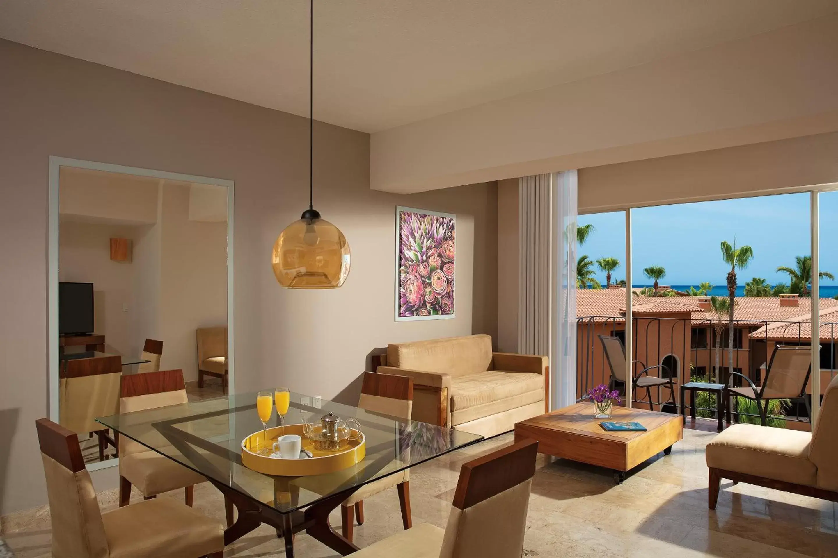 Living room in Krystal Grand Los Cabos - All Inclusive Living room in Krystal Grand Los Cabos - All Inclusive