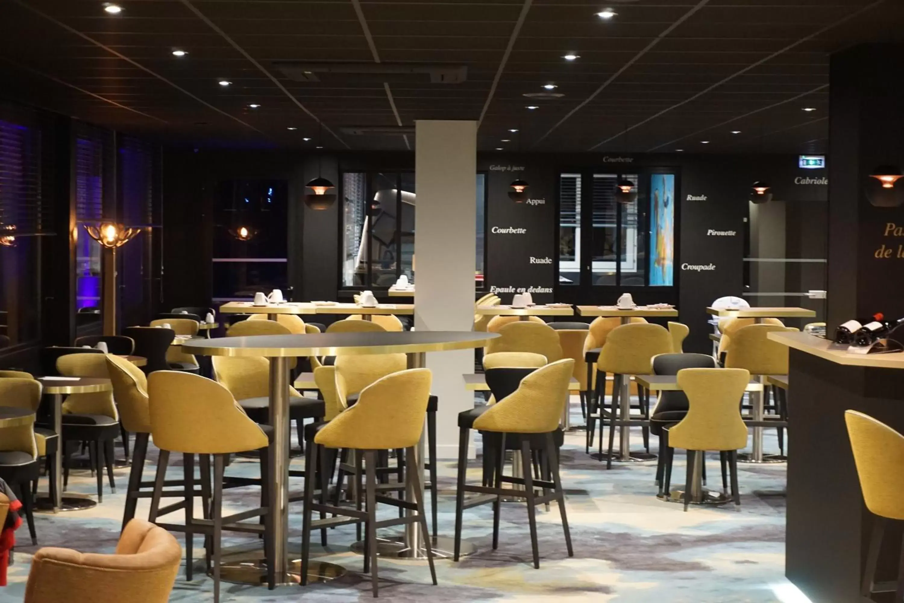 Lounge or bar, Restaurant/Places to Eat in Mercure Bords de Loire Saumur