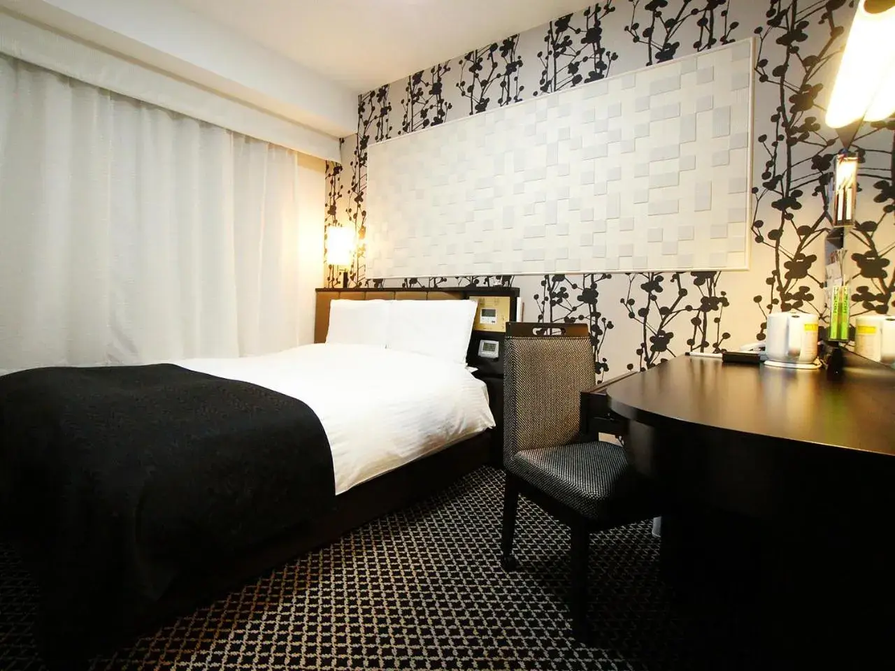 Photo of the whole room, Bed in APA Hotel Chiba Inzaimakinohara-Ekimae