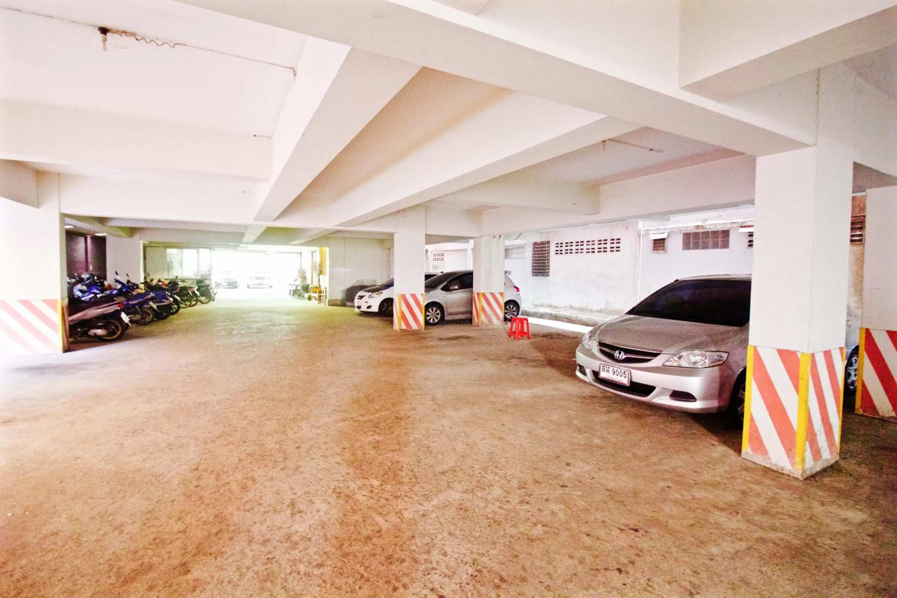 Parking in Kaya Place