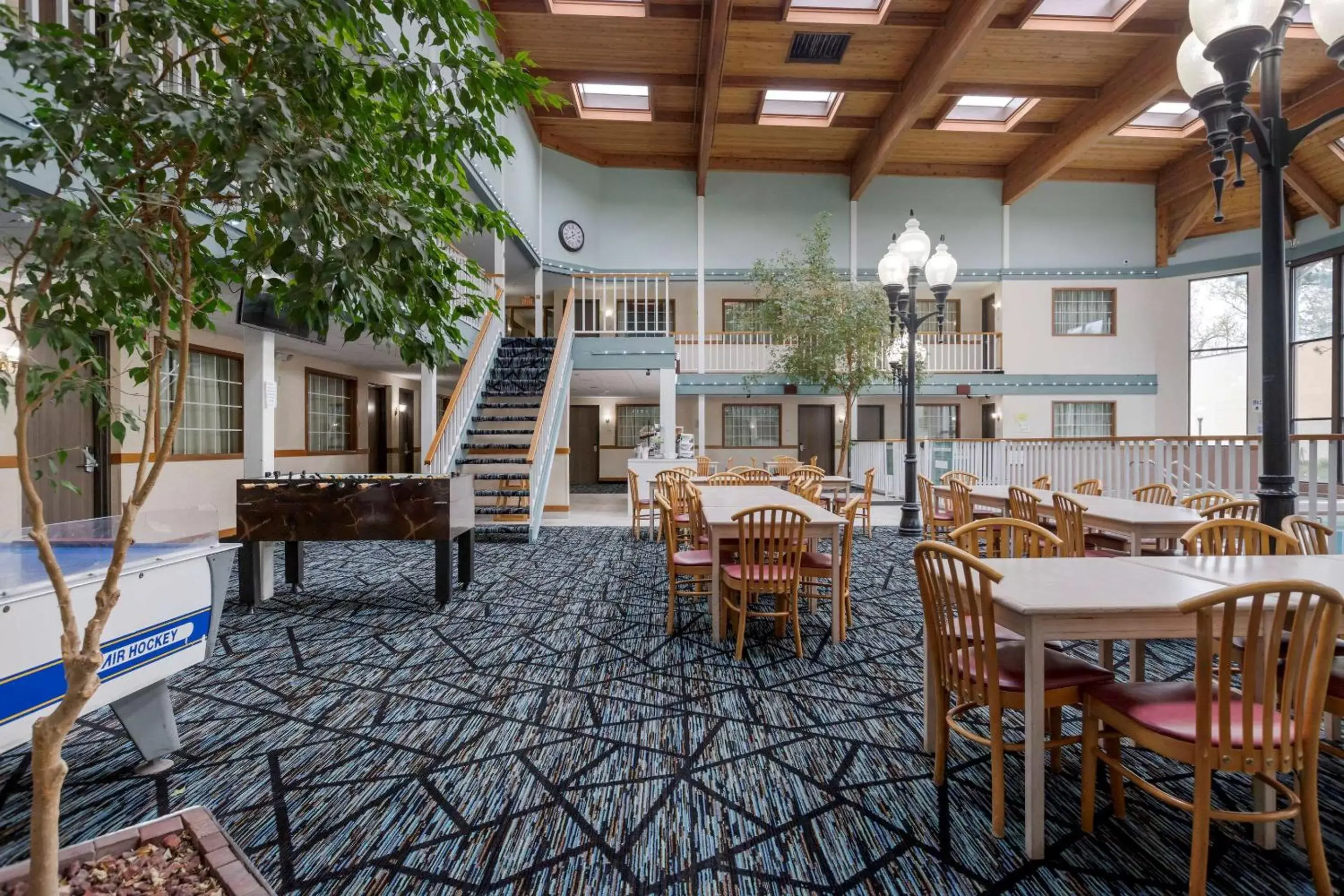 Lobby or reception, Restaurant/Places to Eat in Rodeway Inn