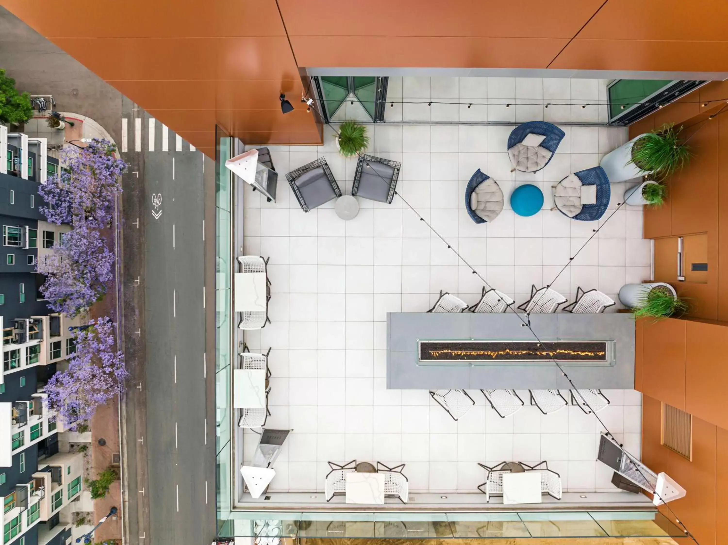 Dining area, Floor Plan in Carte Hotel San Diego Downtown, Curio Collection By Hilton