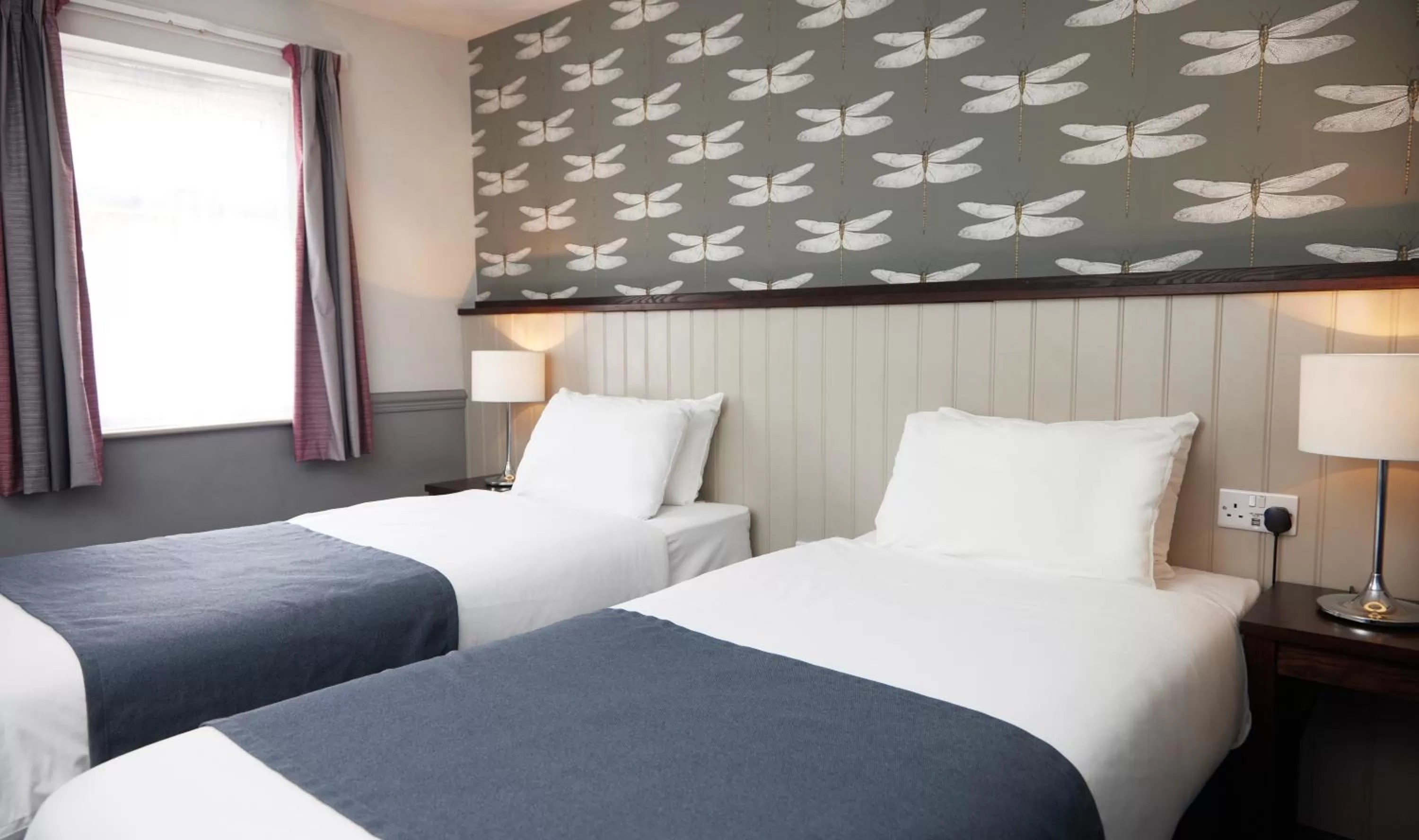 Bedroom, Bed in Charnwood Arms By Greene King Inns