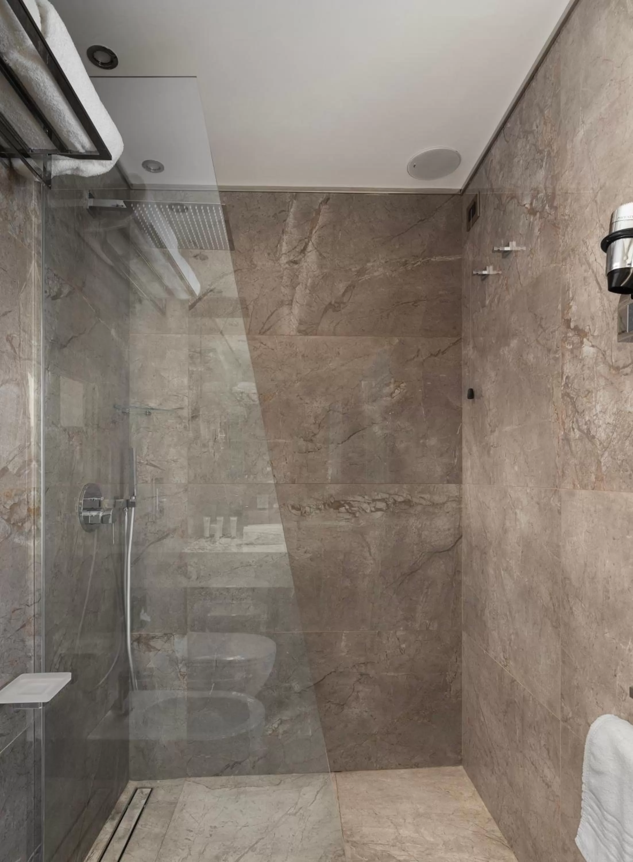 Bathroom in LHP Napoli Palace & SPA