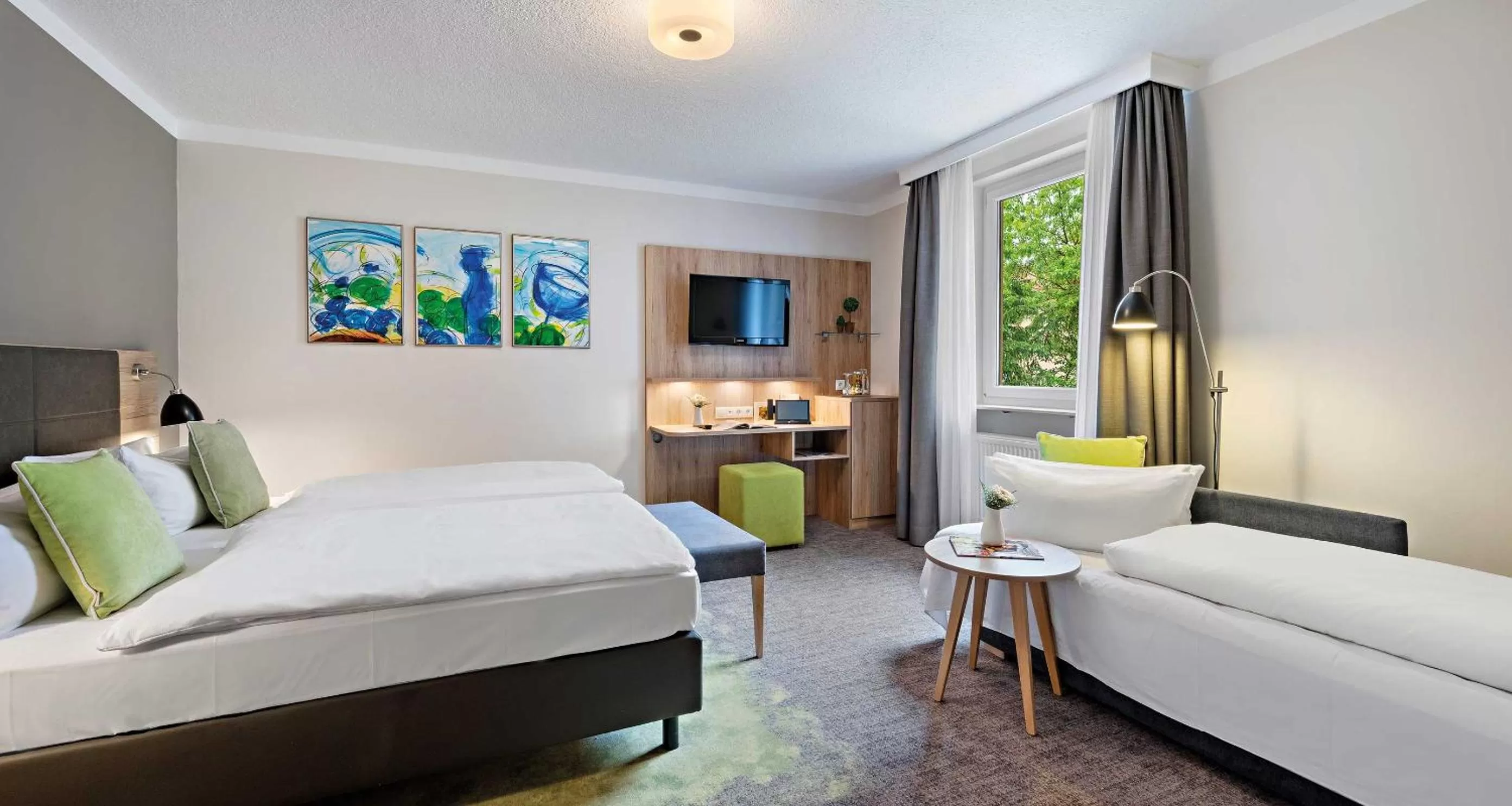 Photo of the whole room, Bed in Pfalzhotel Asselheim