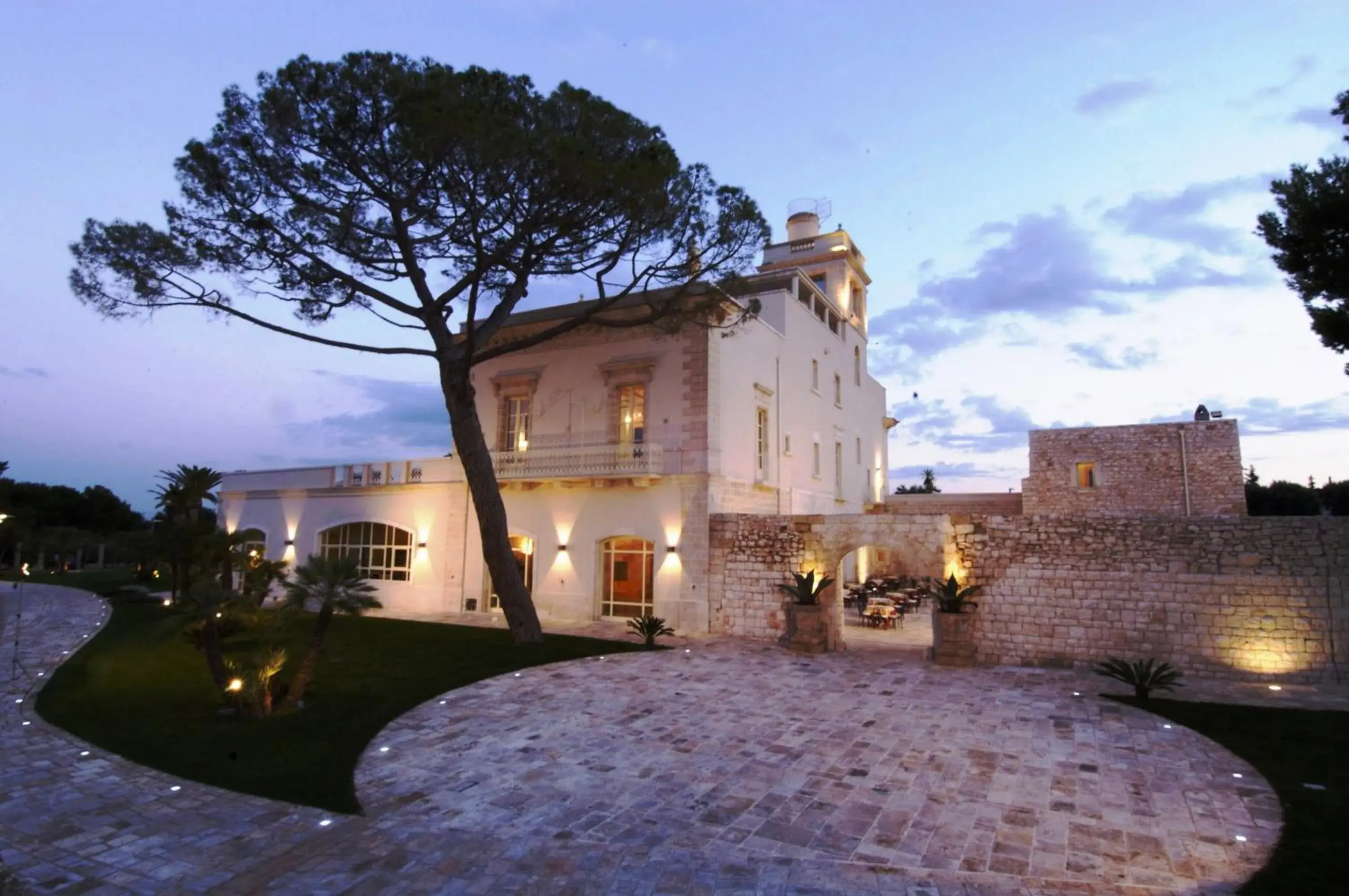 Property building in San Tommaso Hotel