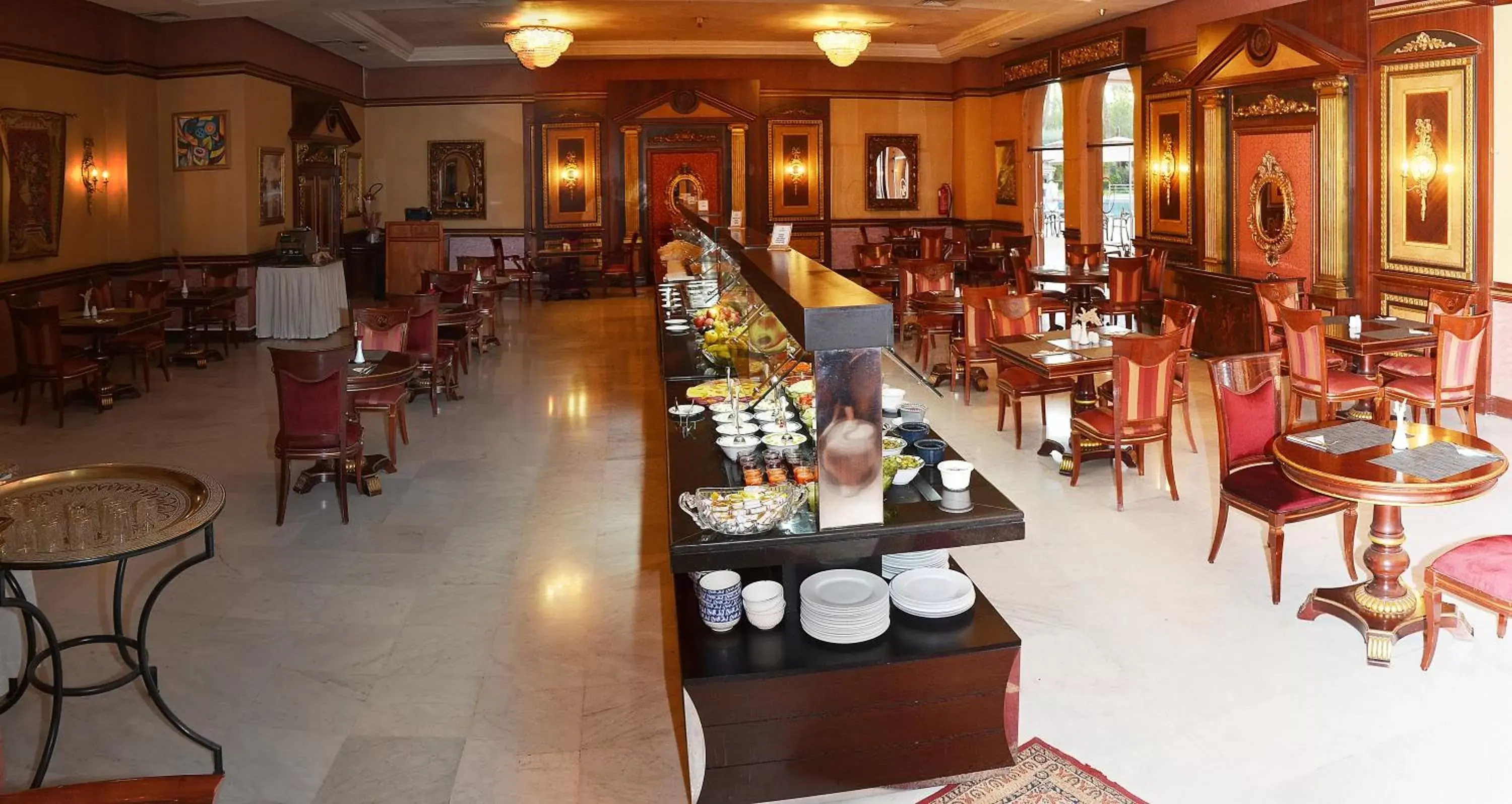 Restaurant/places to eat in Royal Mirage Deluxe Restaurant/places to eat in Royal Mirage Deluxe