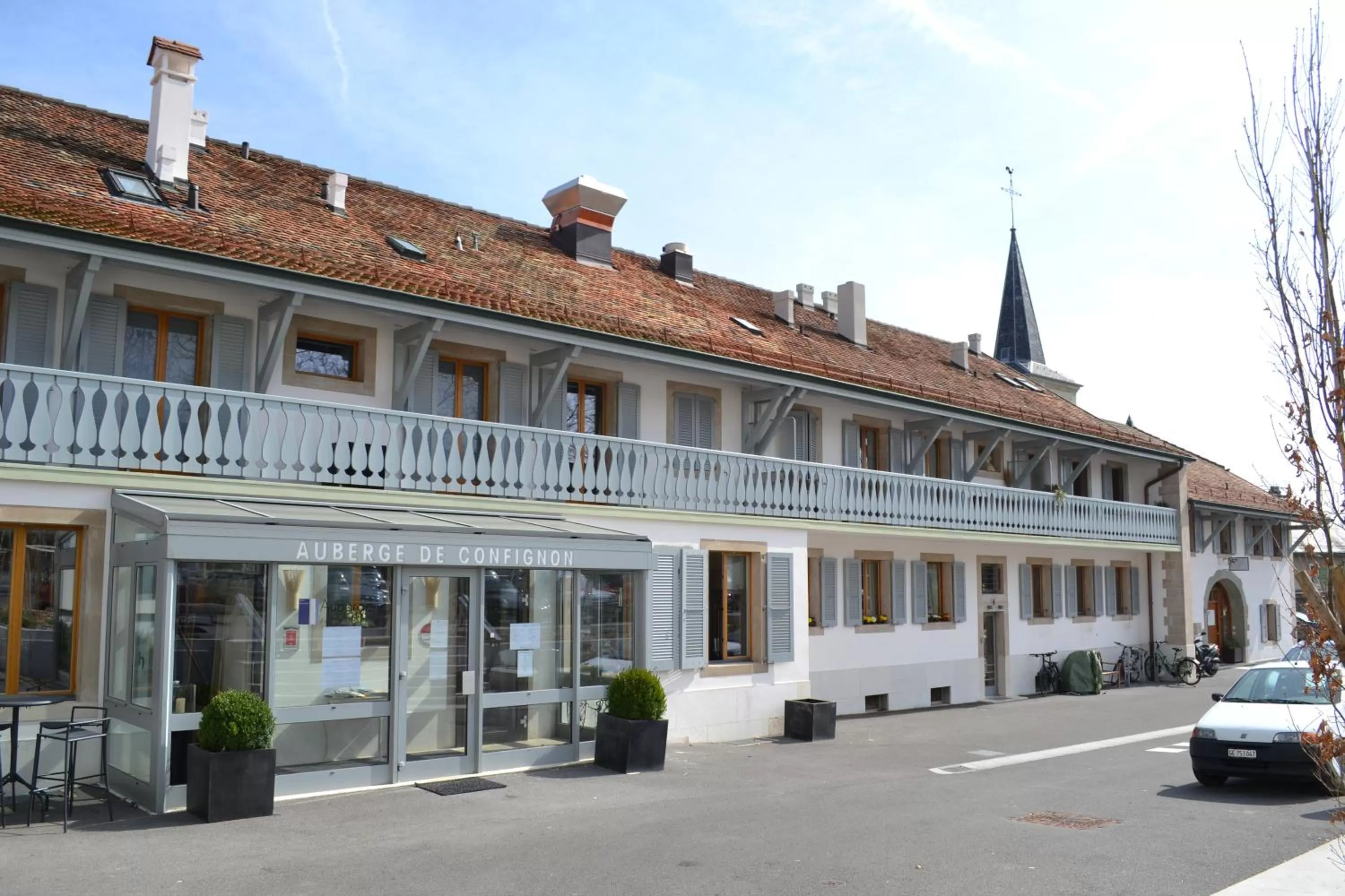 Facade/entrance in Auberge de Confignon
