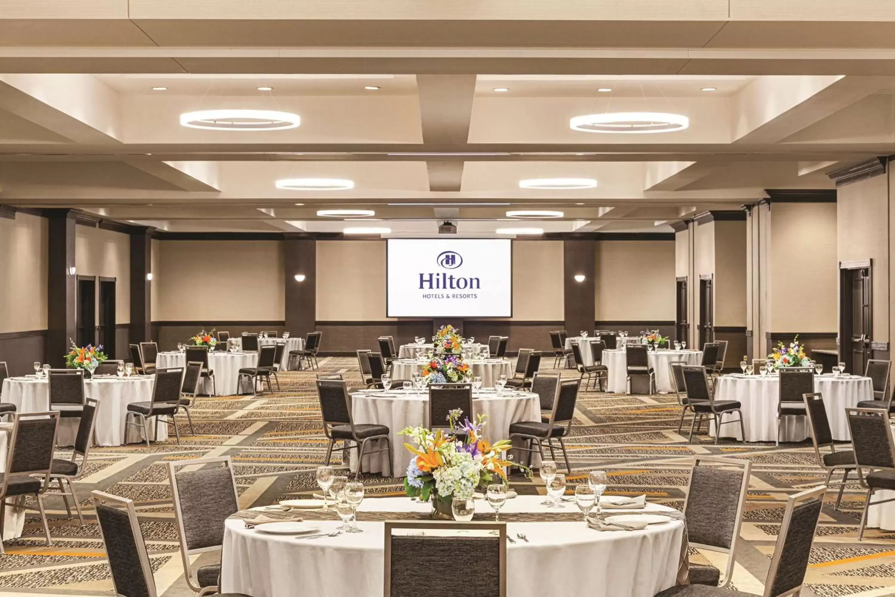 Meeting/conference room, Restaurant/Places to Eat in Hilton Knoxville Airport