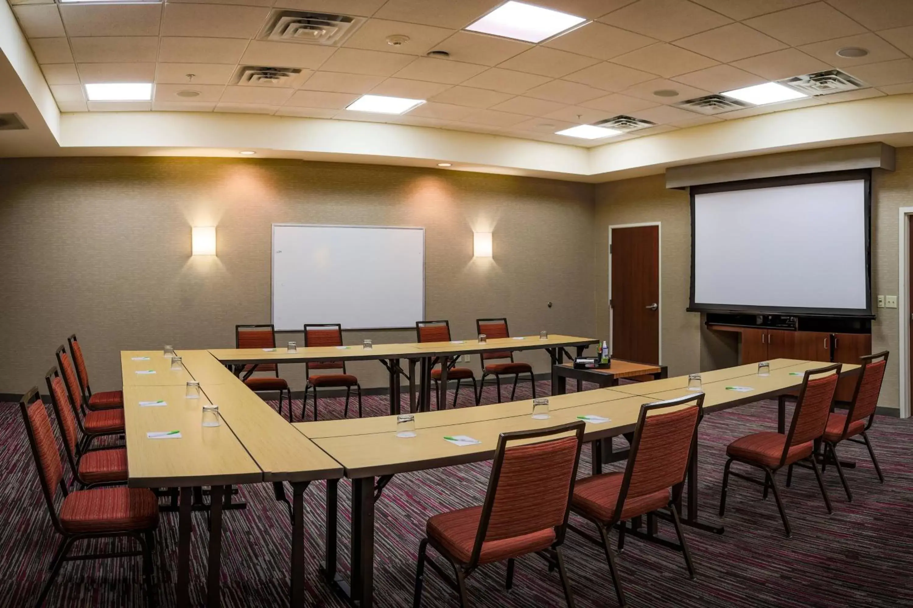 Meeting/conference room in Courtyard by Marriott Norman