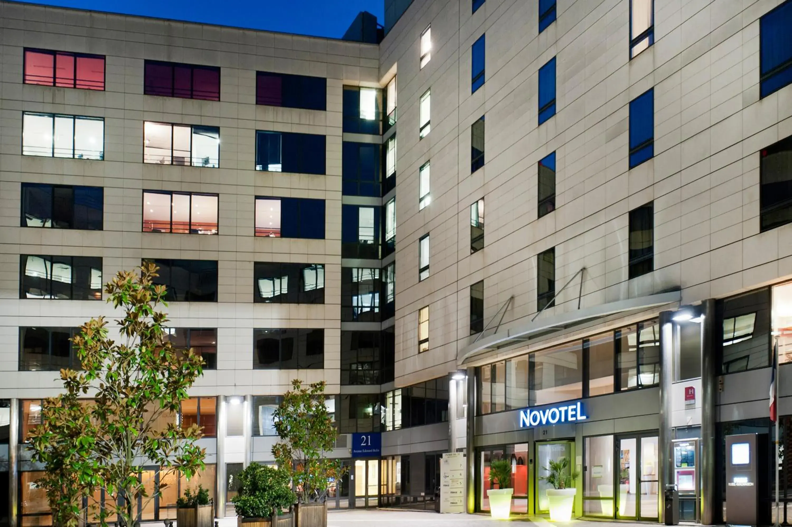 Facade/entrance, Property Building in Novotel Paris Rueil Malmaison