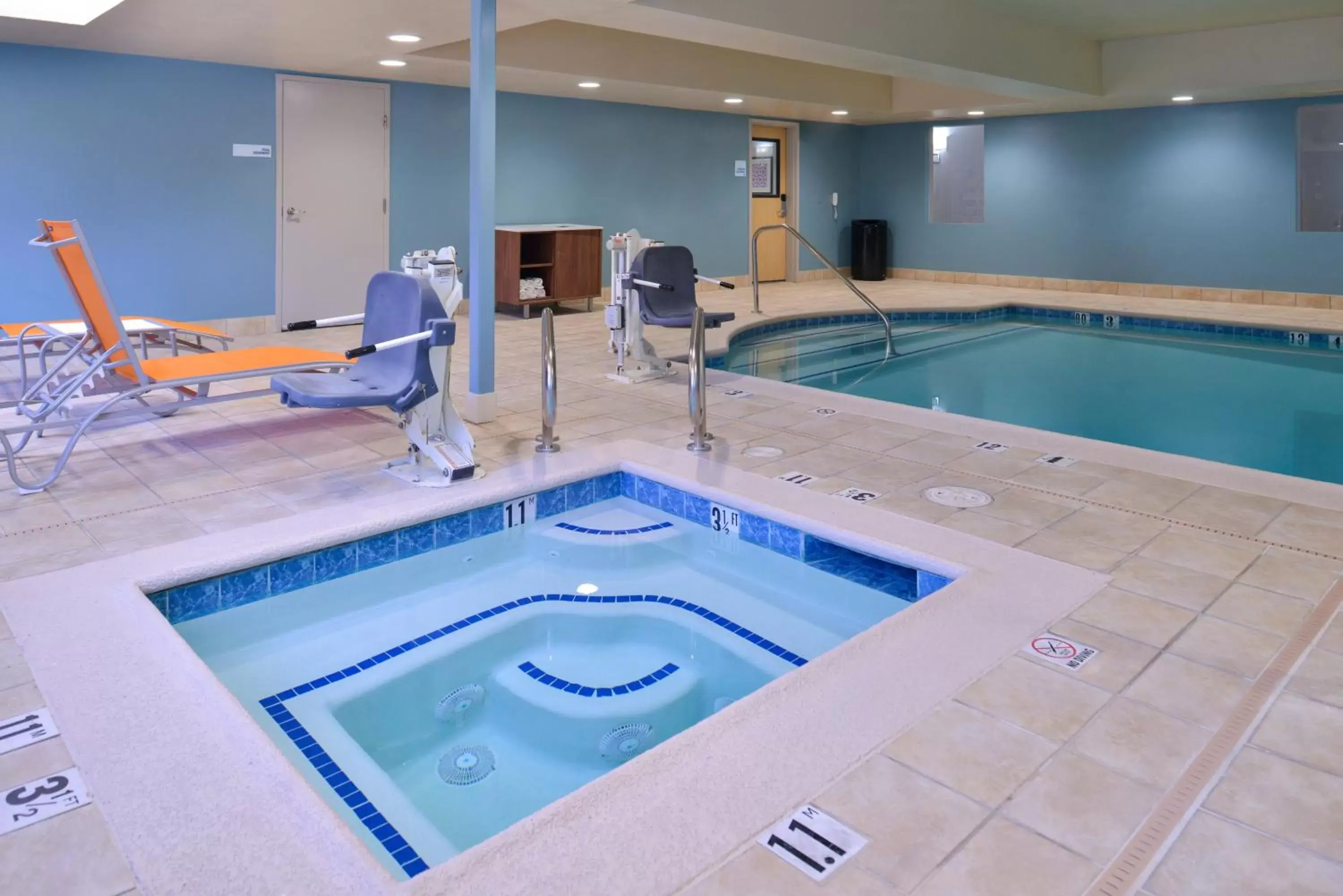 Swimming Pool in Holiday Inn Express Stockton Southeast, an IHG Hotel