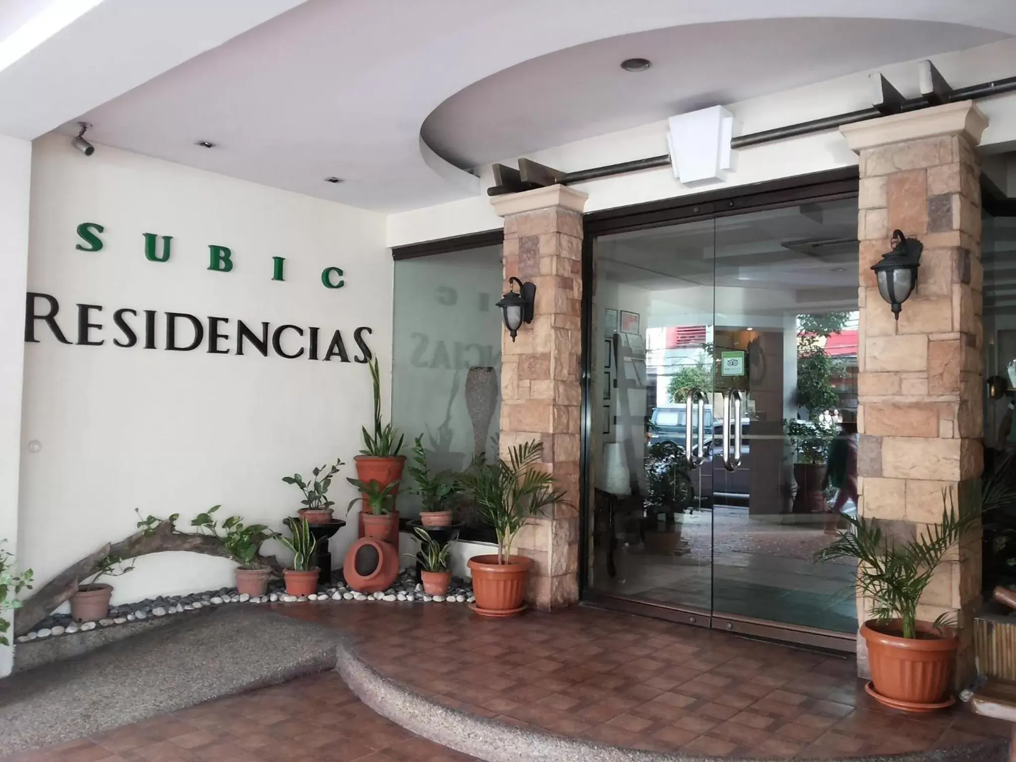 Facade/entrance in Subic Residencias