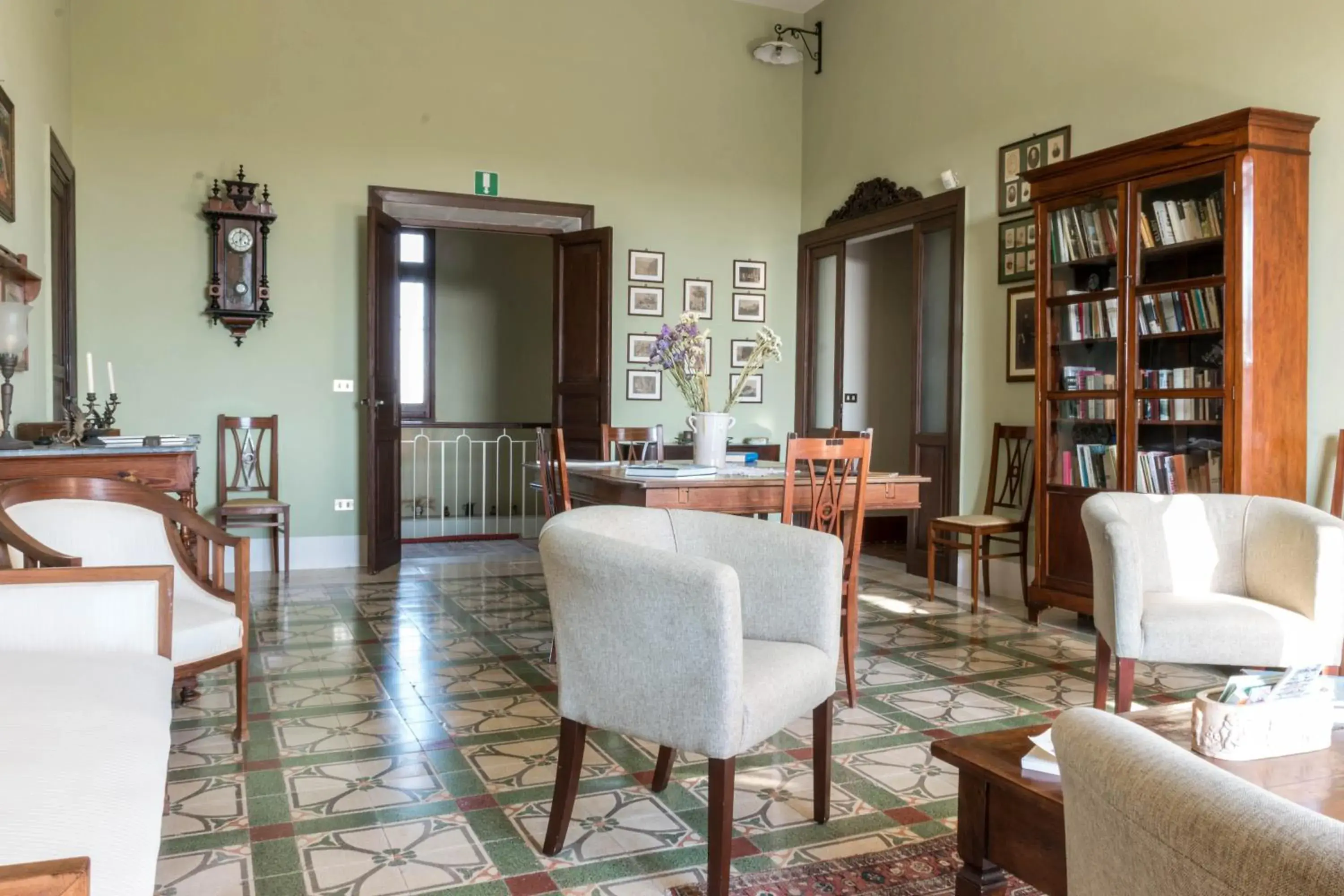 Communal lounge/ TV room in Baglio Spanò - Antiche Dimore di Sicilia