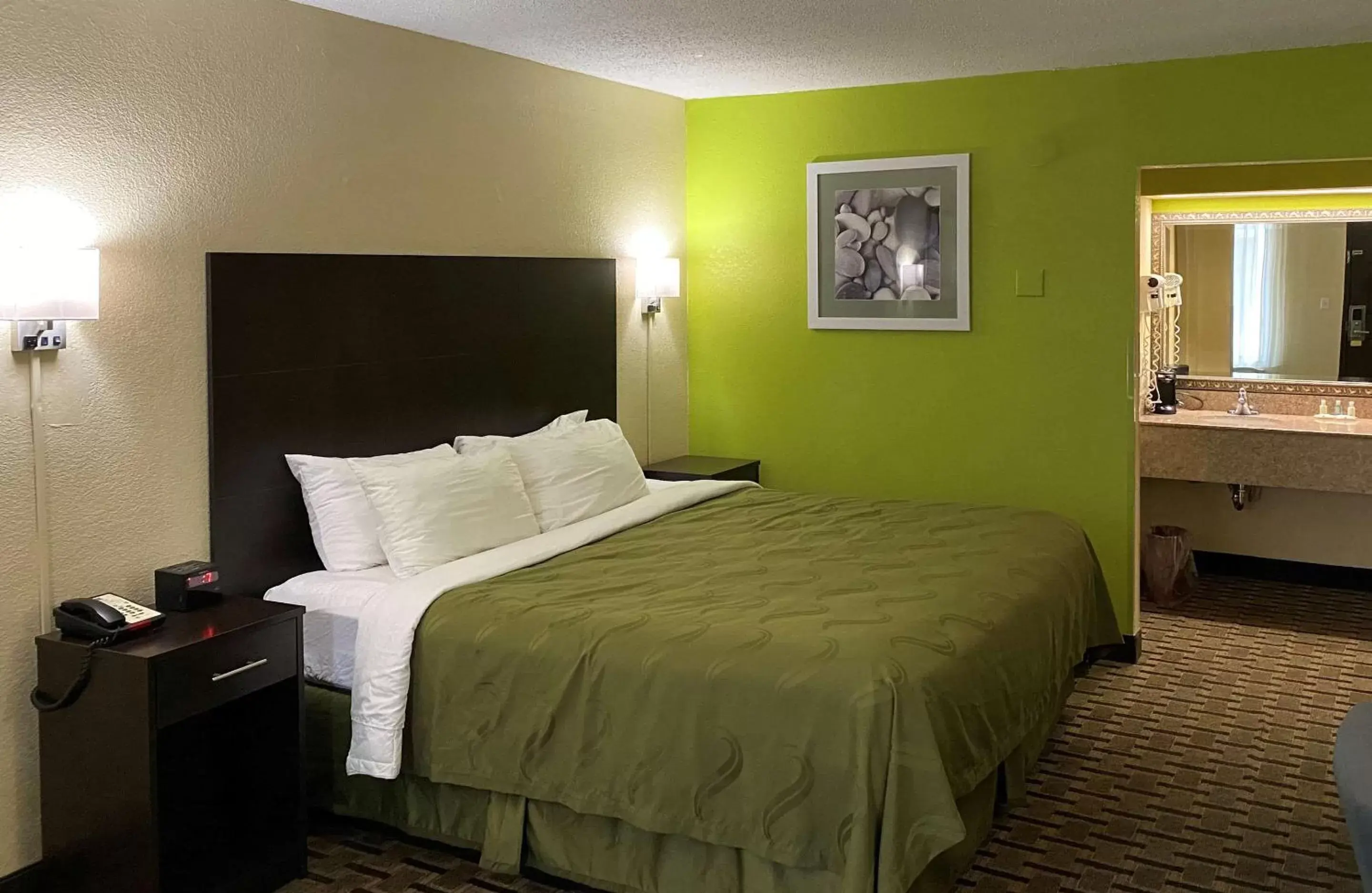 Bedroom, Bed in Quality Inn Elizabeth City near University