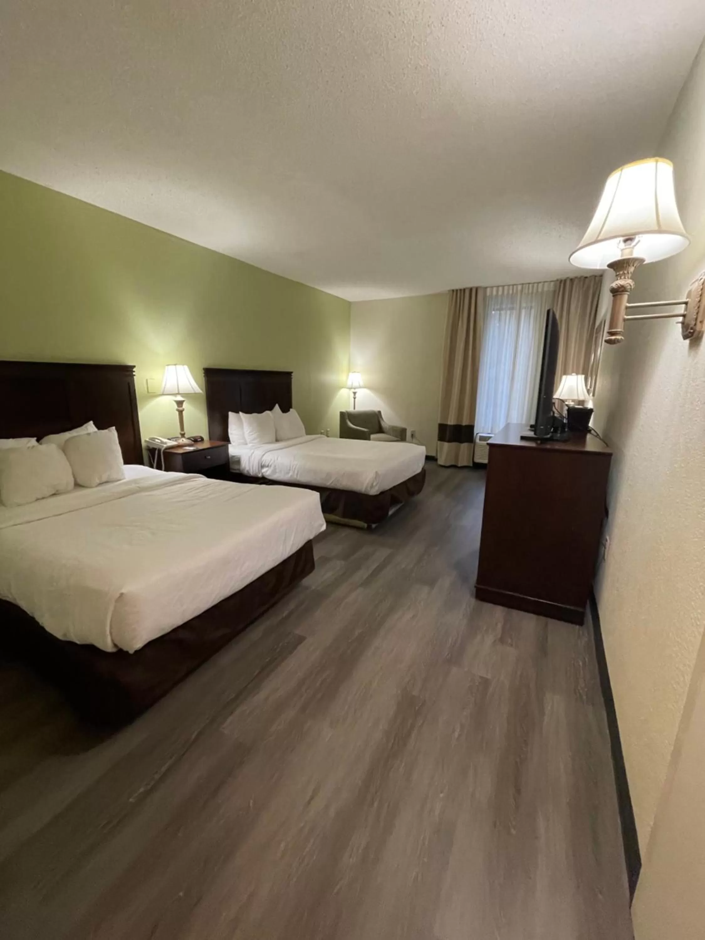 Bed in Comfort Inn Pinehurst - Southern Pines