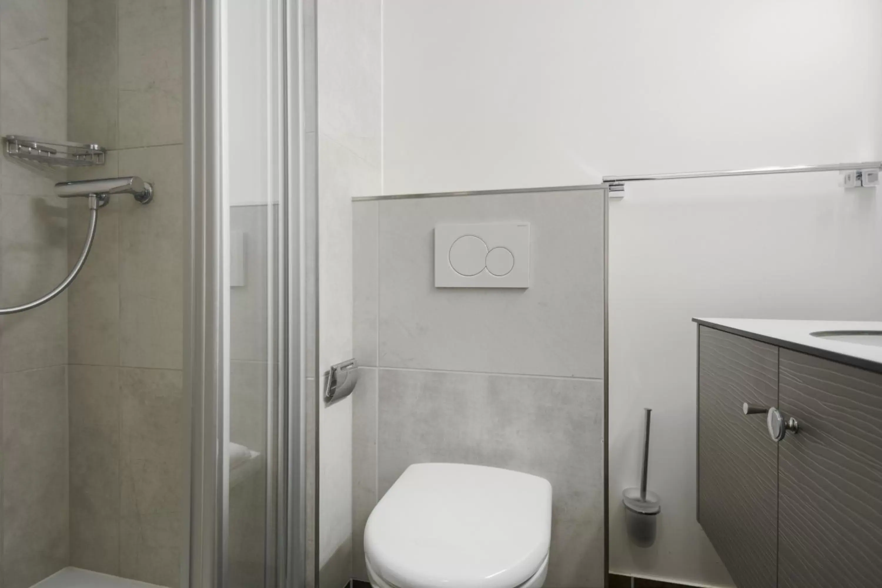Toilet, Bathroom in Neuchâtel City Hôtel