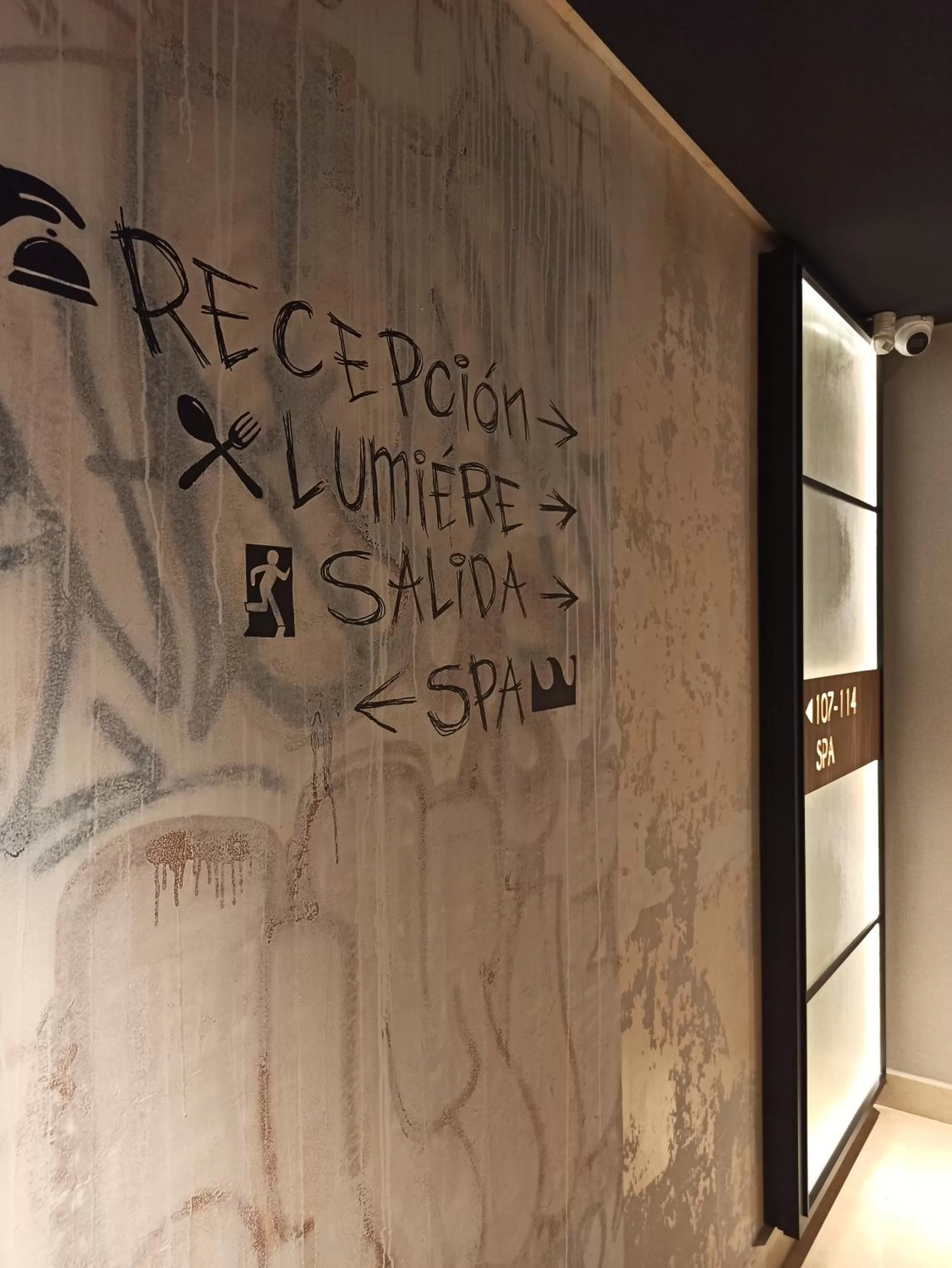 Logo/Certificate/Sign in ARVA Spa París