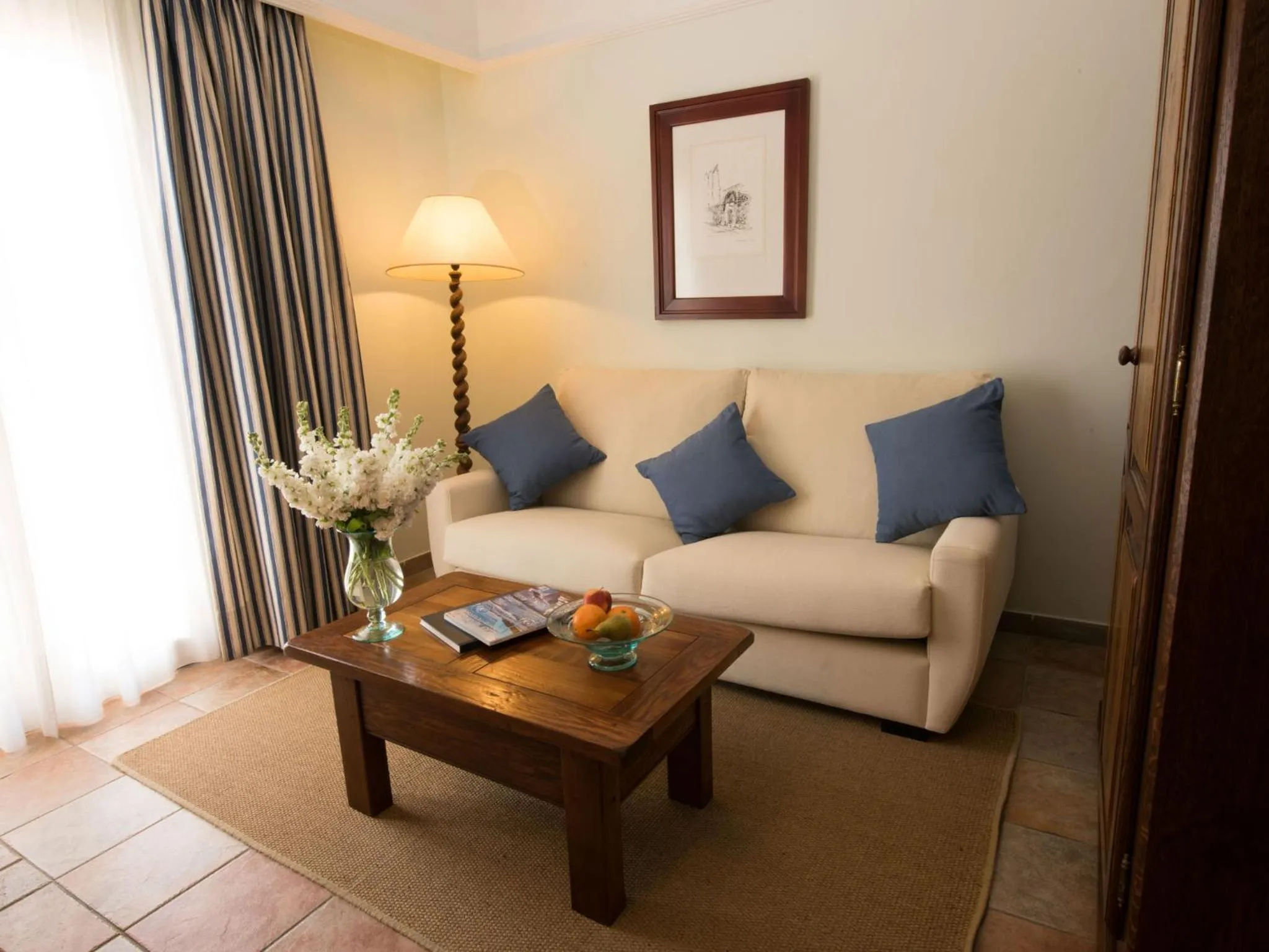 Seating area in Hotel Cala Sant Vicenç - Adults Only