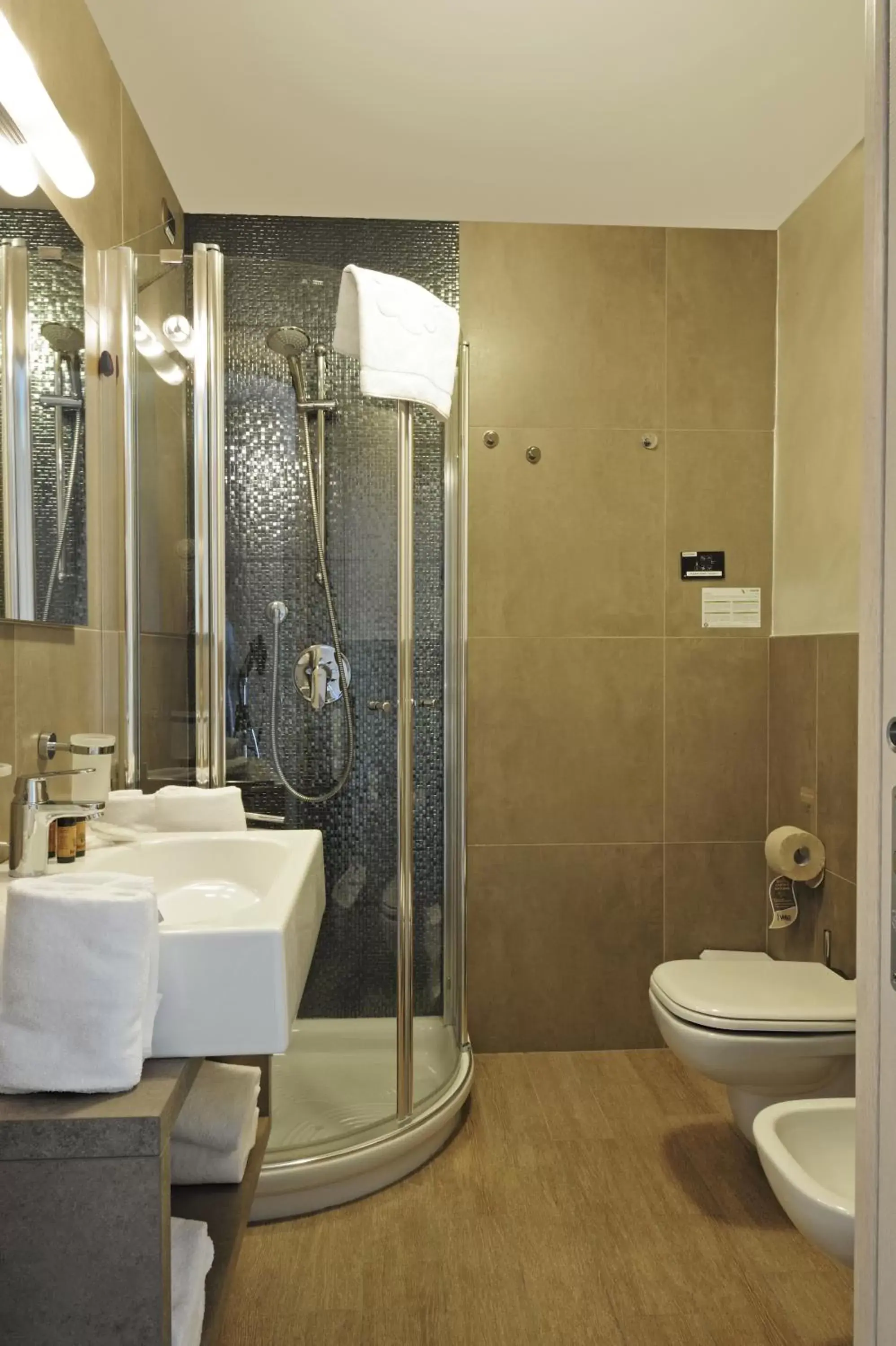 Toilet, Bathroom in Eco Hotel Bonapace