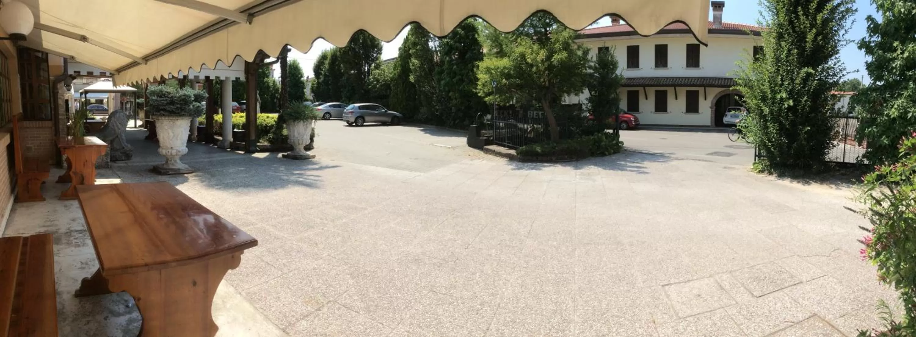 Facade/entrance in Hotel Pizzeria Ristorante "Al Leone"