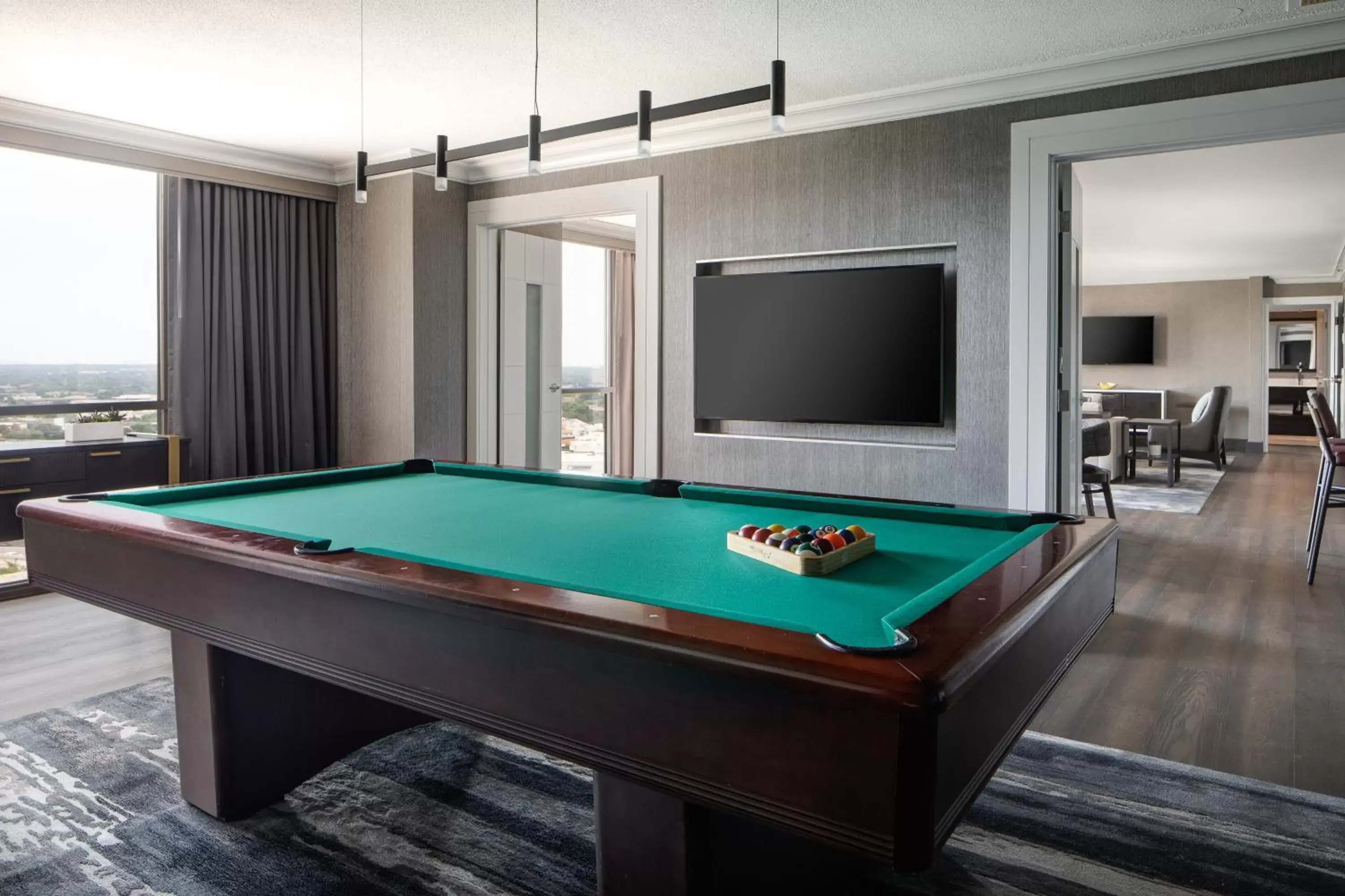 Billiard, Billiards in Dallas-Addison Marriott Quorum by the Galleria