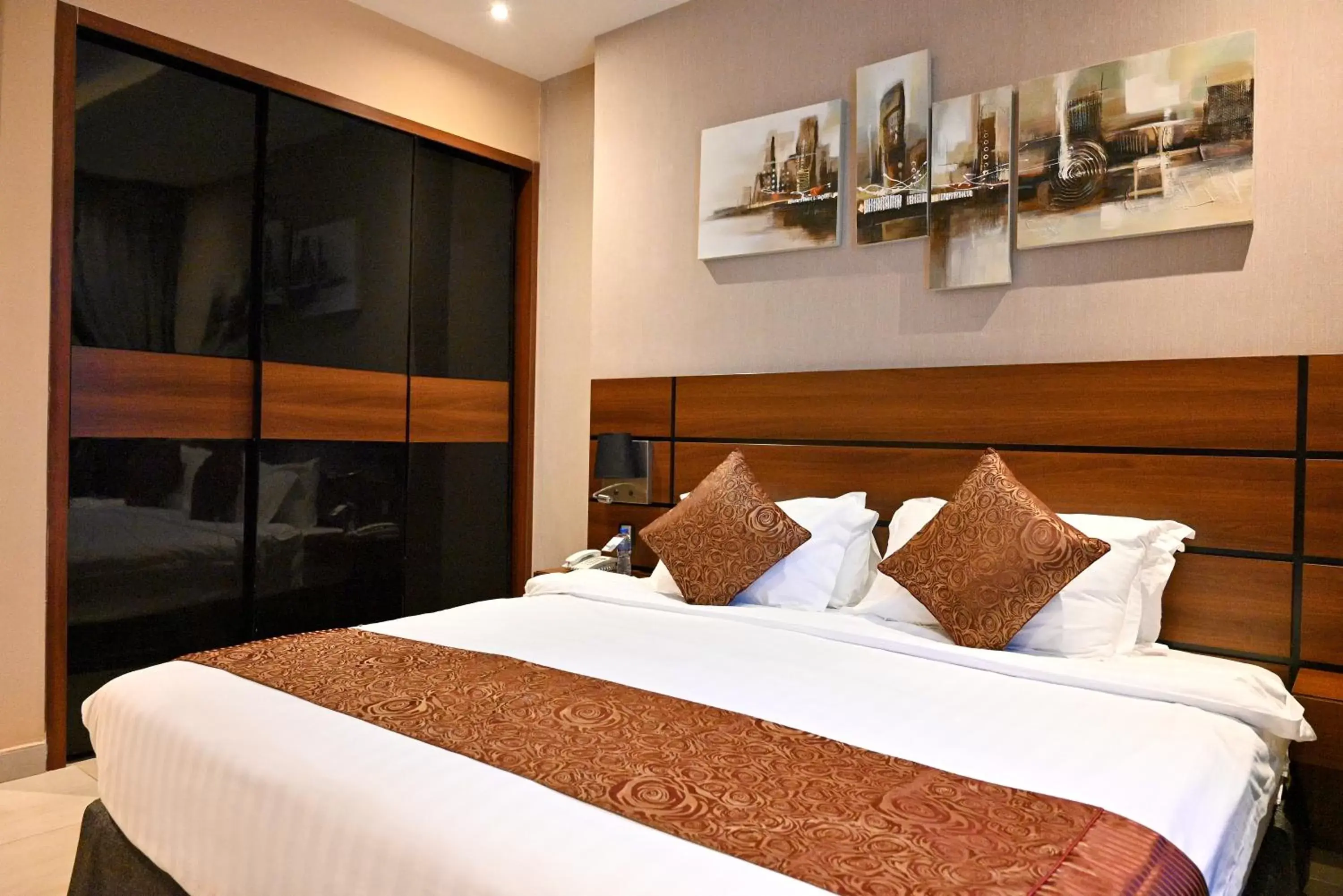 Deluxe Suite with Mall View in Q Suites Jeddah by EWA - Managed by HMH Deluxe Suite with Mall View in Q Suites Jeddah by EWA - Managed by HMH