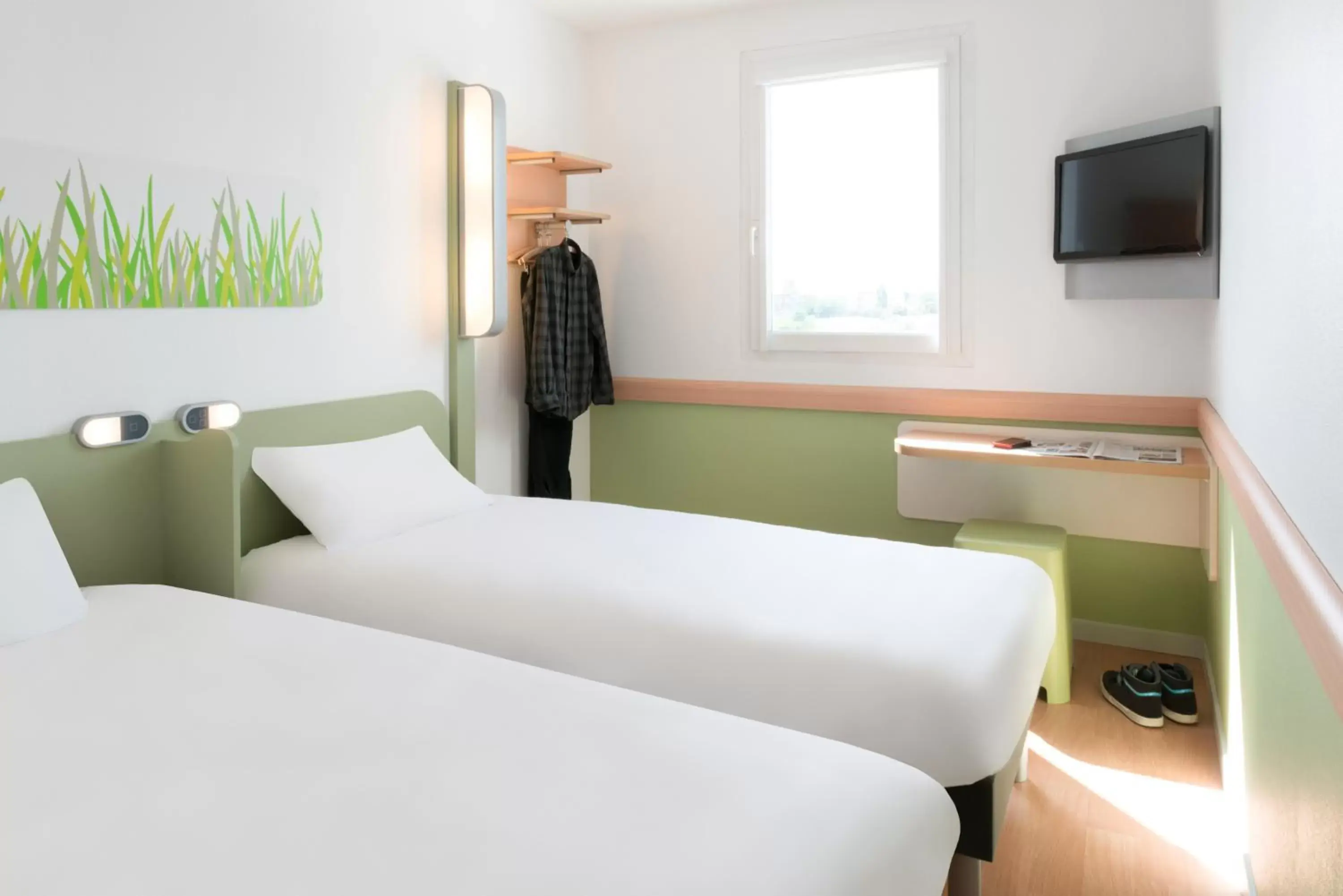 Bedroom, Bed in Hotel Ibis Budget Lyon Eurexpo -