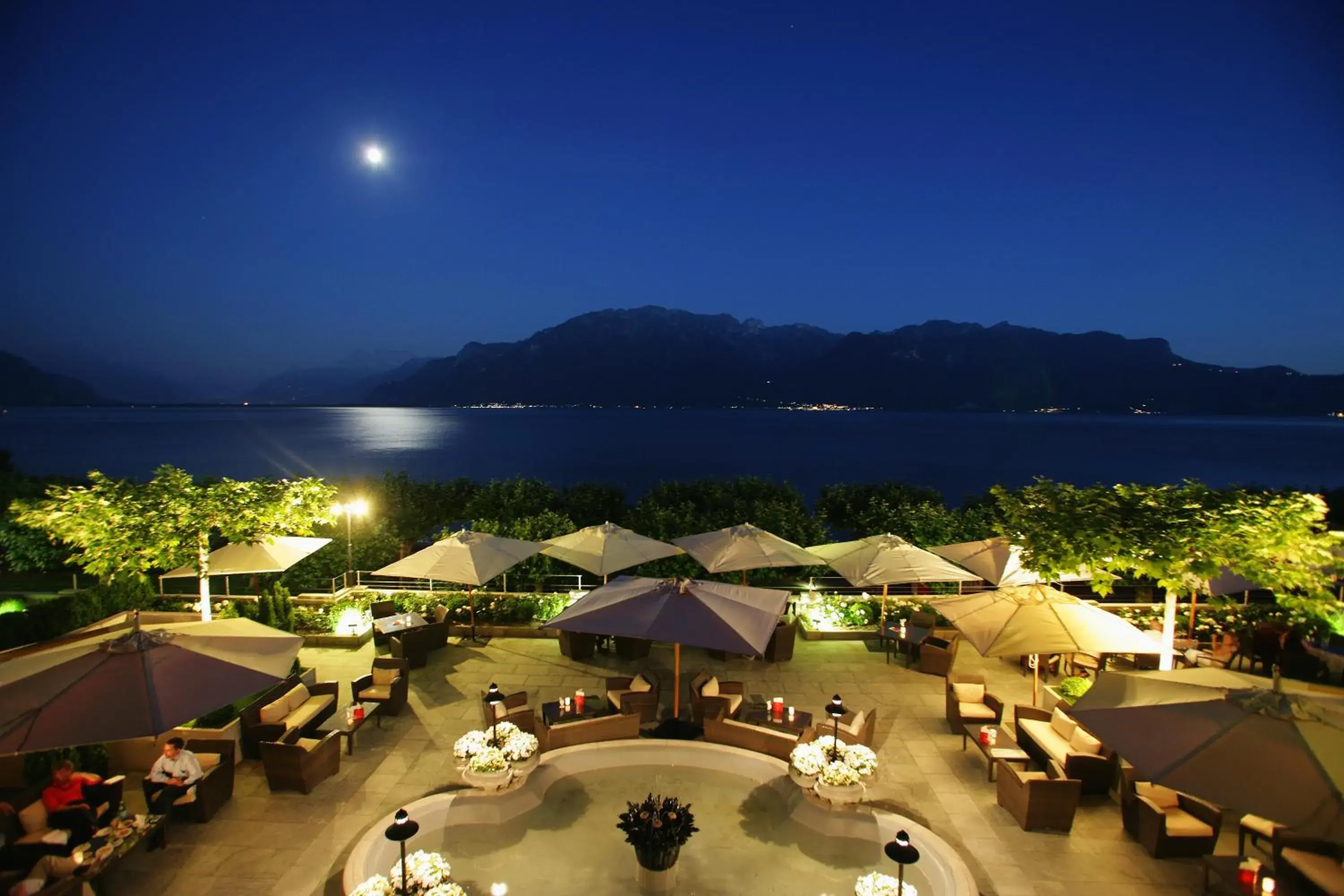 Patio in Hotel Des Trois Couronnes & Spa - The Leading Hotels of the World