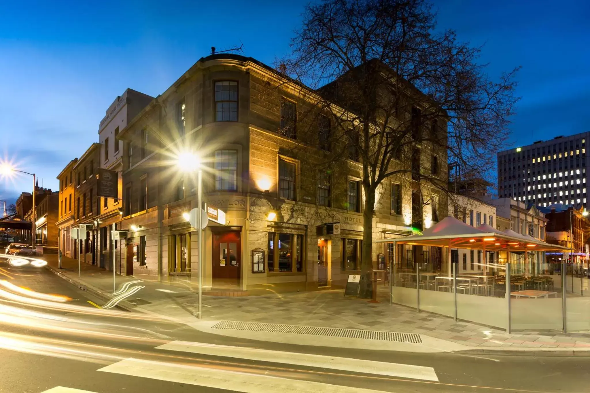 Facade/entrance, Property Building in Customs House Hotel