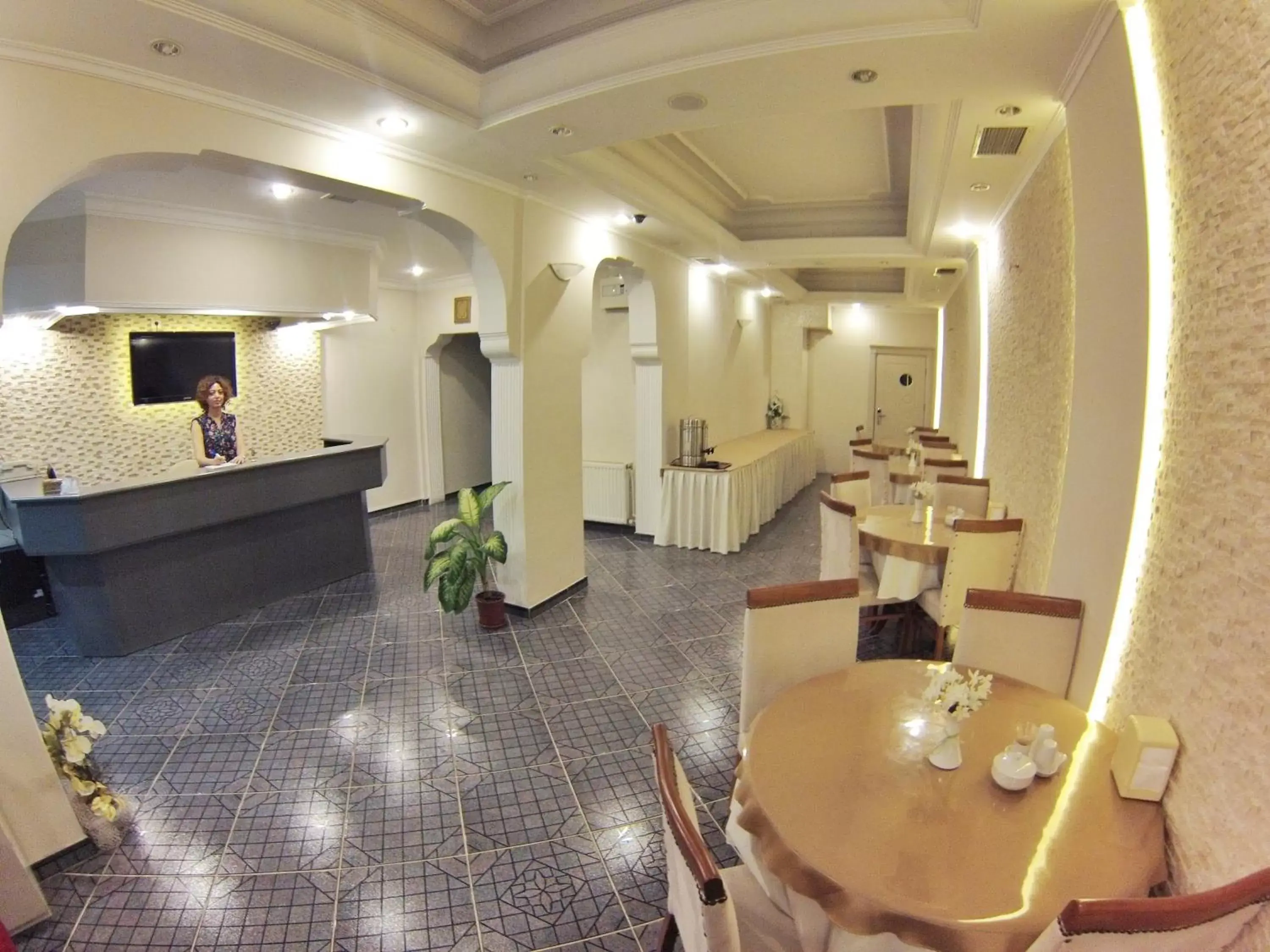 Lobby or reception, Restaurant/Places to Eat in Anil Hotel