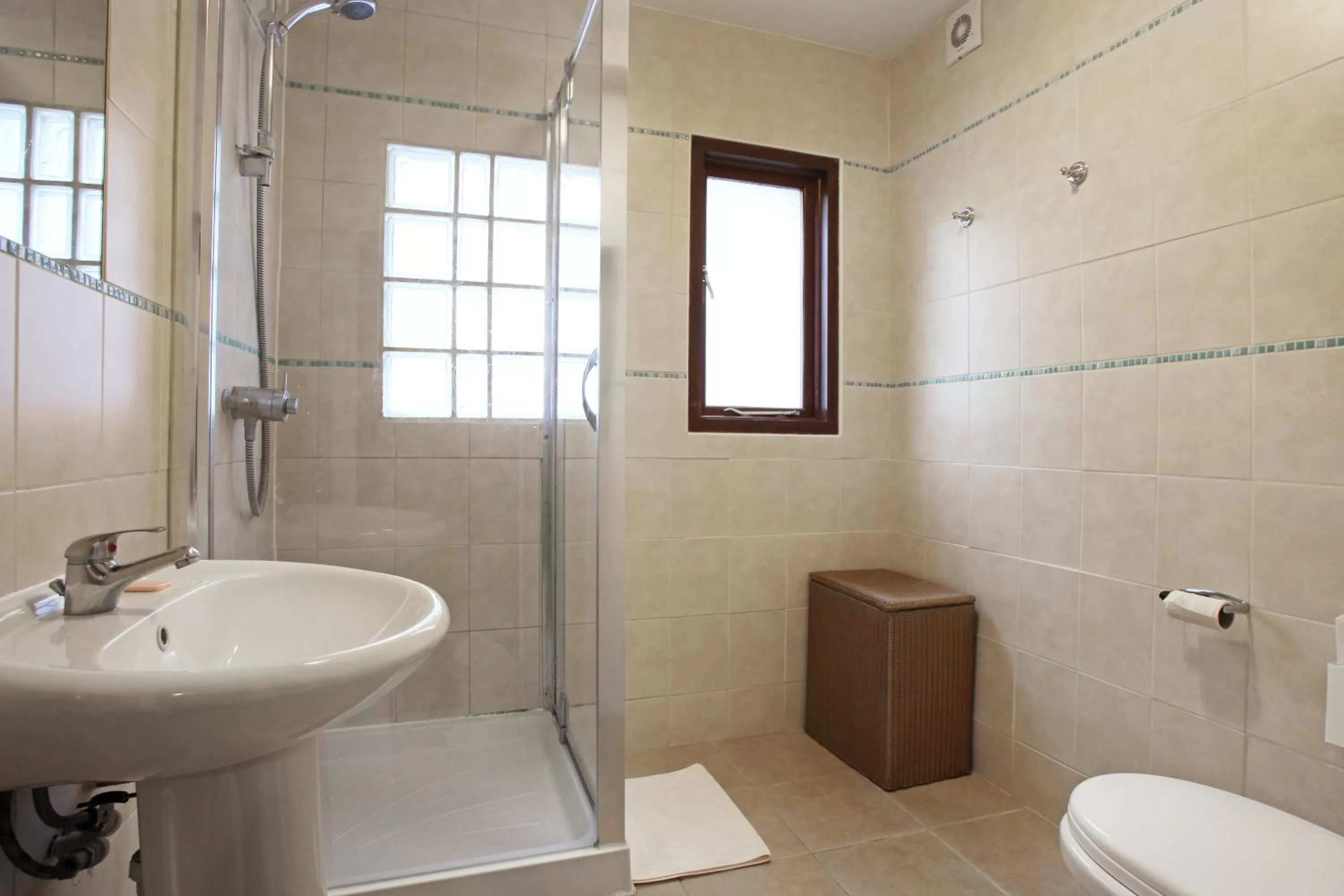 Shower in St Athans Hotel